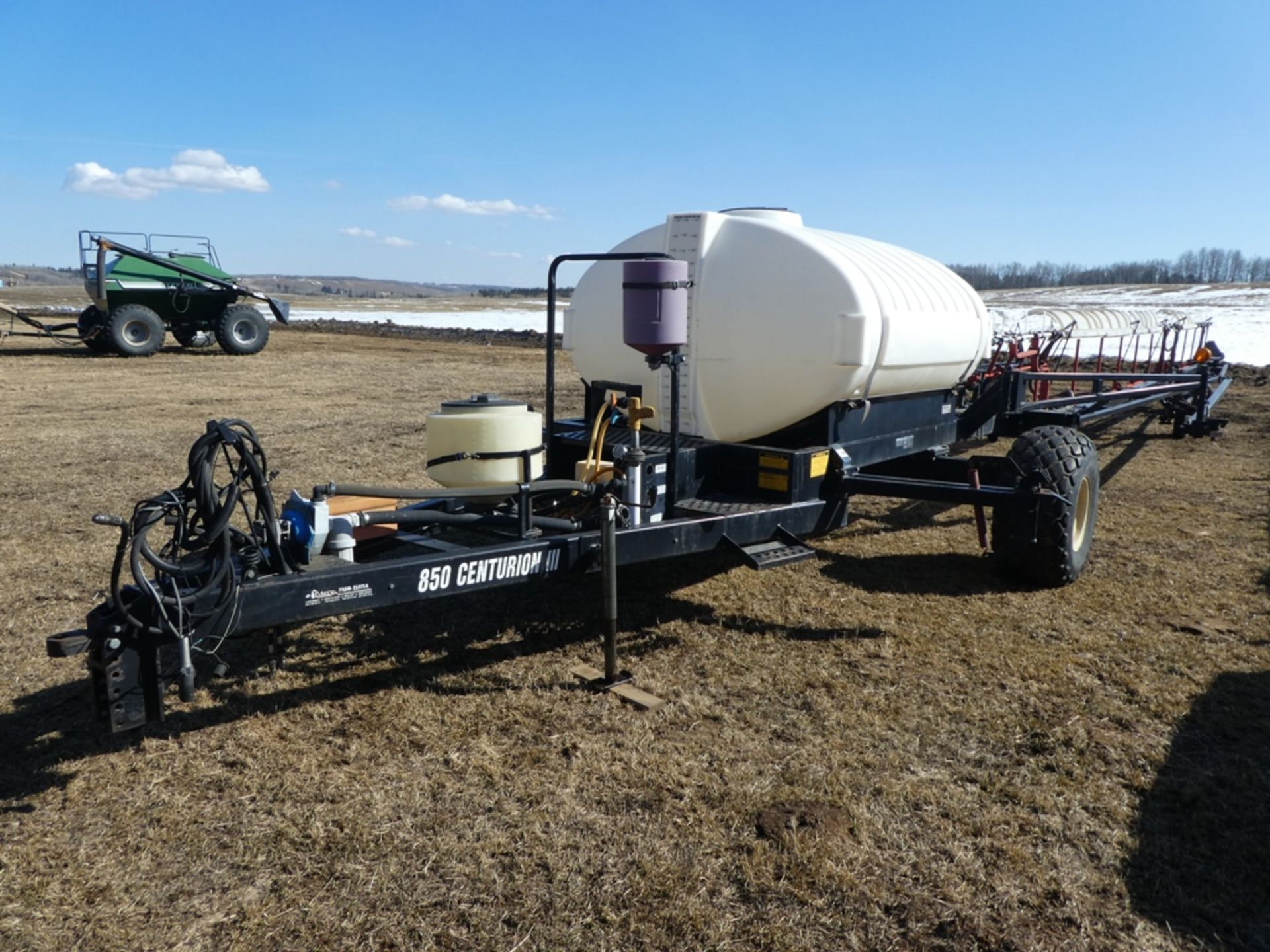 BOURGAULT 850 CENTURION 111 FIELD SPRAYER - 85' W/1000GAL POLY TANK, CHEMICAL MIX TANK, WIND SCREENS