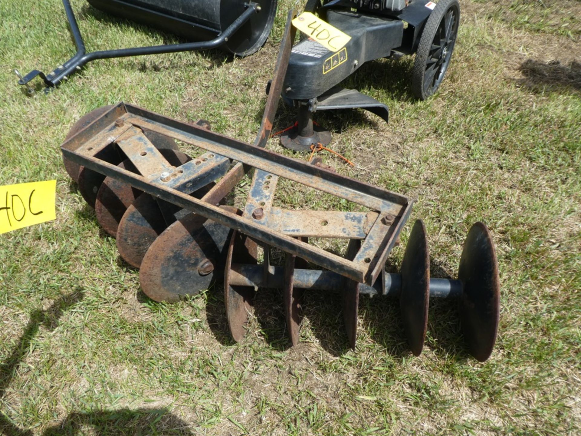 ROPER 4 TINE GARDEN CULTIVATOR W/ 3PT M# TT-468AT & ROPER GARDEN DISC W/ 3PT M# TT-428AR - Image 3 of 3