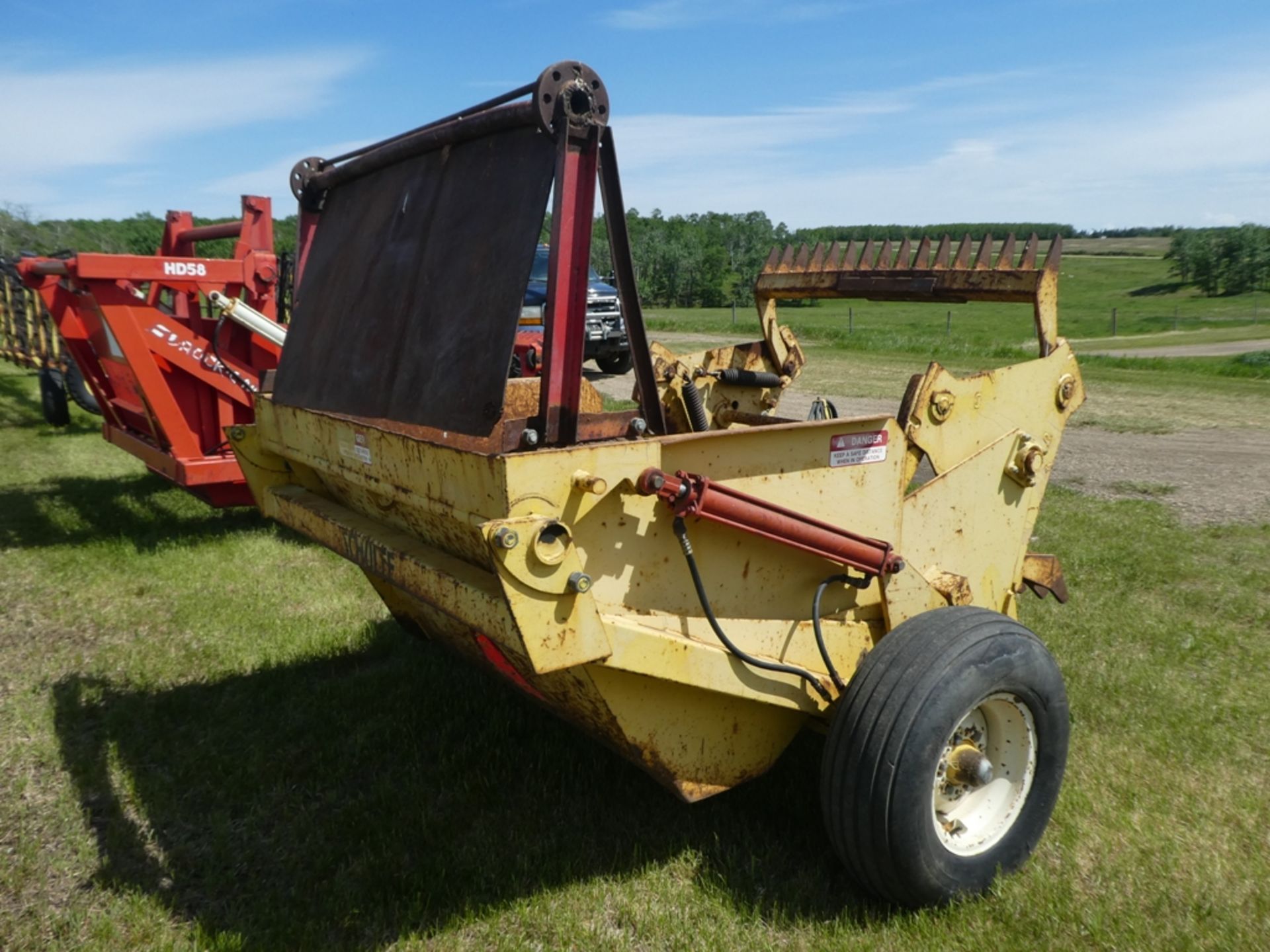 SCHULTE ROCK PICKER S/N 60B0124204 - Image 3 of 3