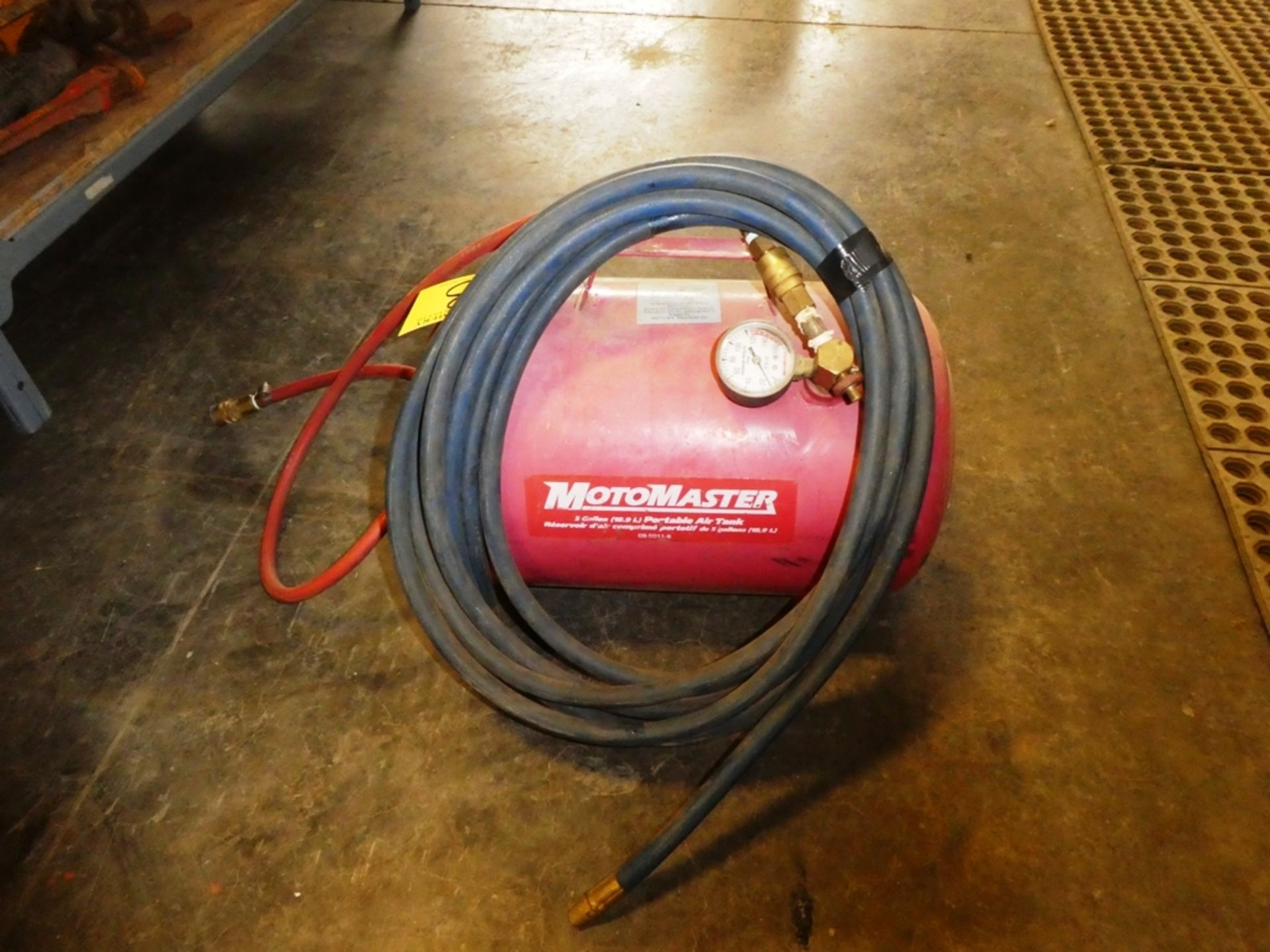 MOTOMASTER 5 GALLON PORTABLE AIR TANK & HOSE