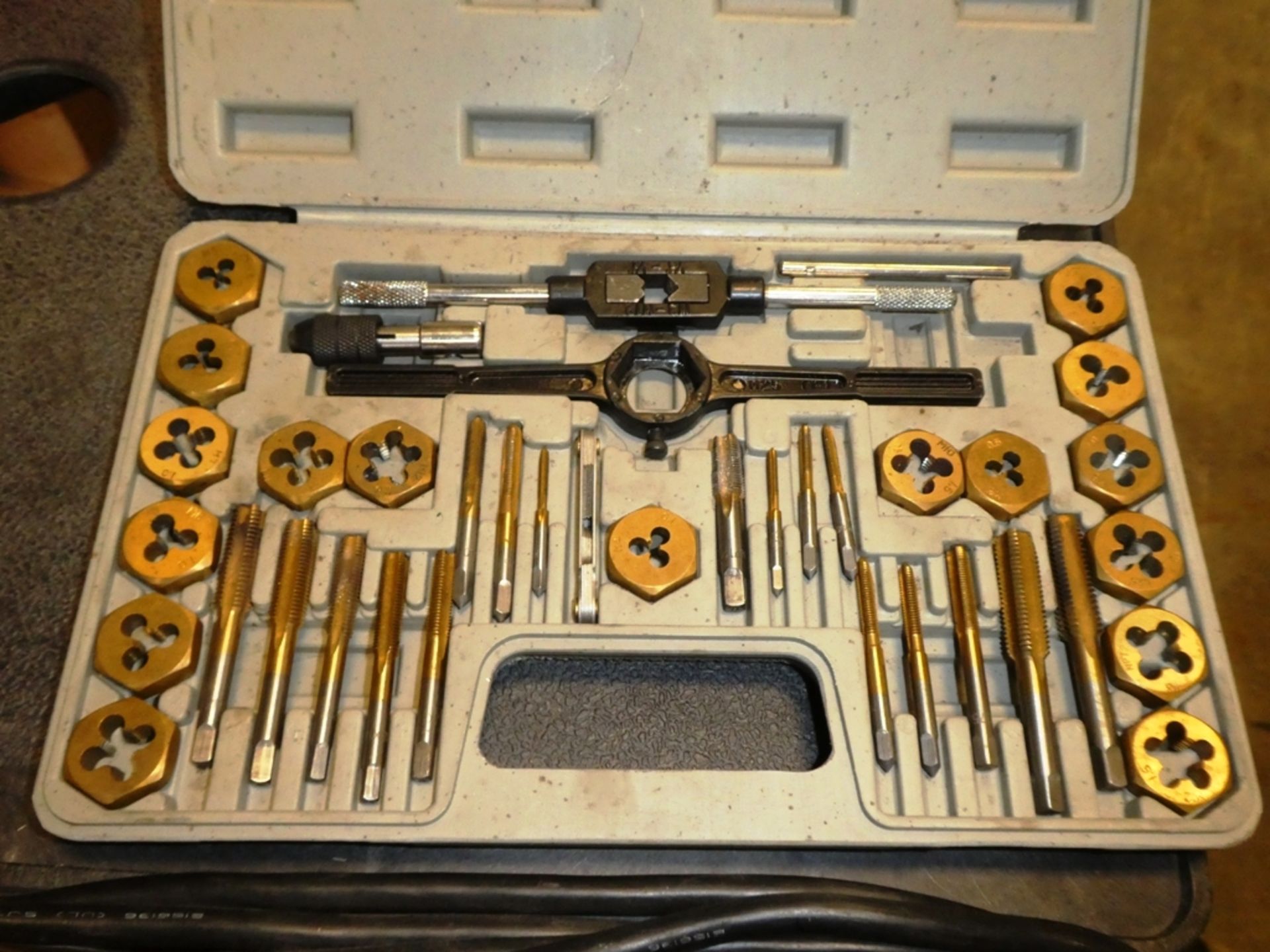 SET OF BLUE POINT SCRAPERS, METRIC & SAE TAP & DIE SETS, SOCKET & TOOL SET, PRECISION SCREW DRIVER - Image 4 of 5