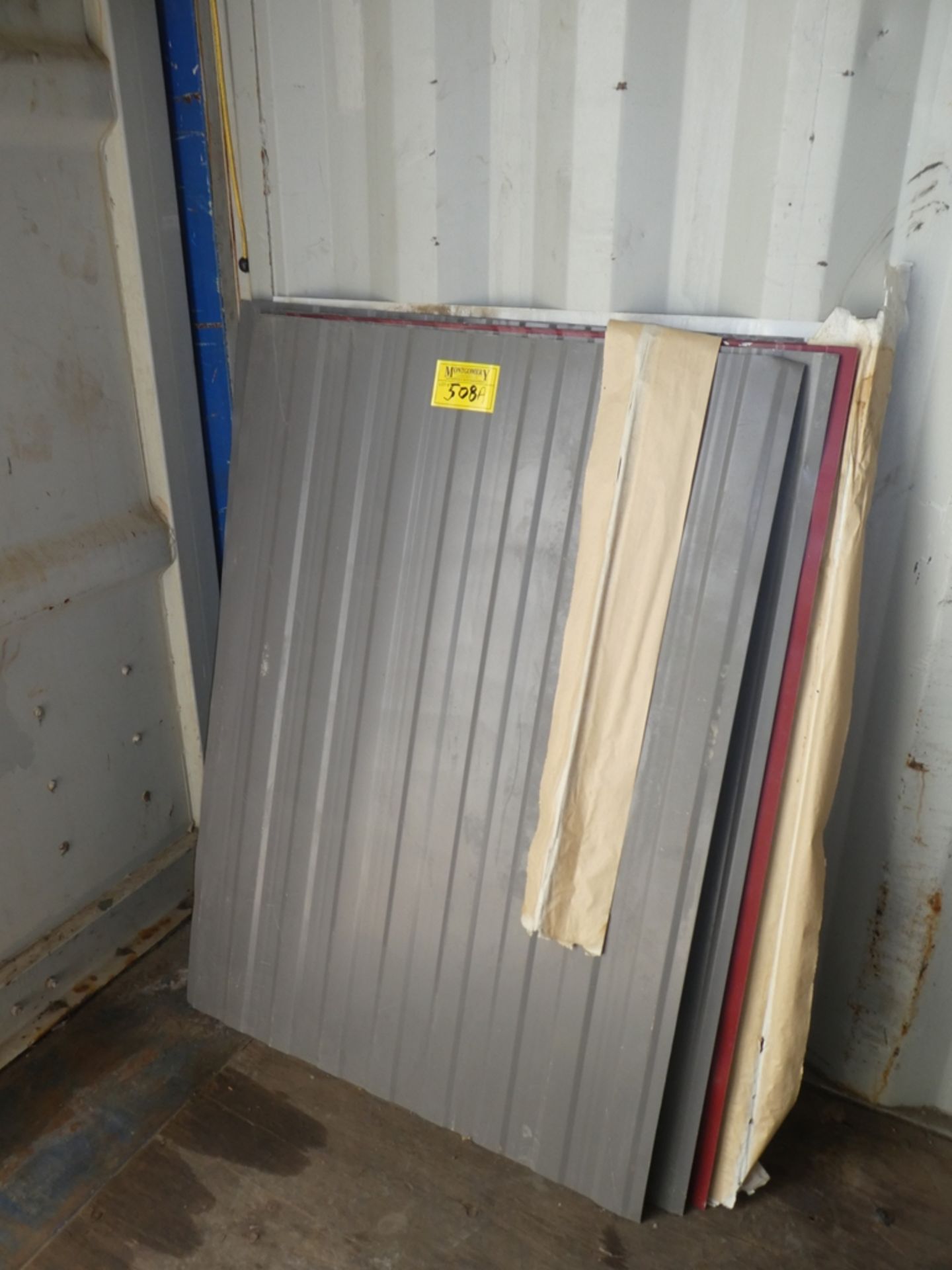 L/O 4'X3' METAL SIDING