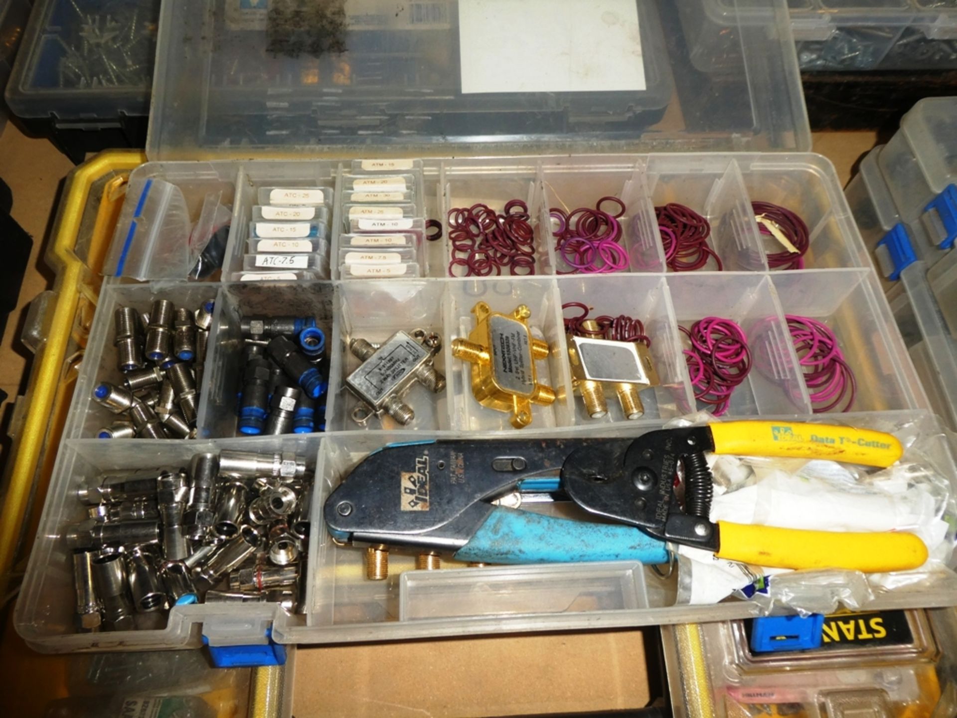 TRAY OF COAXAL REPAIRS, FUSES & O-RINGS, ETC - Image 2 of 3