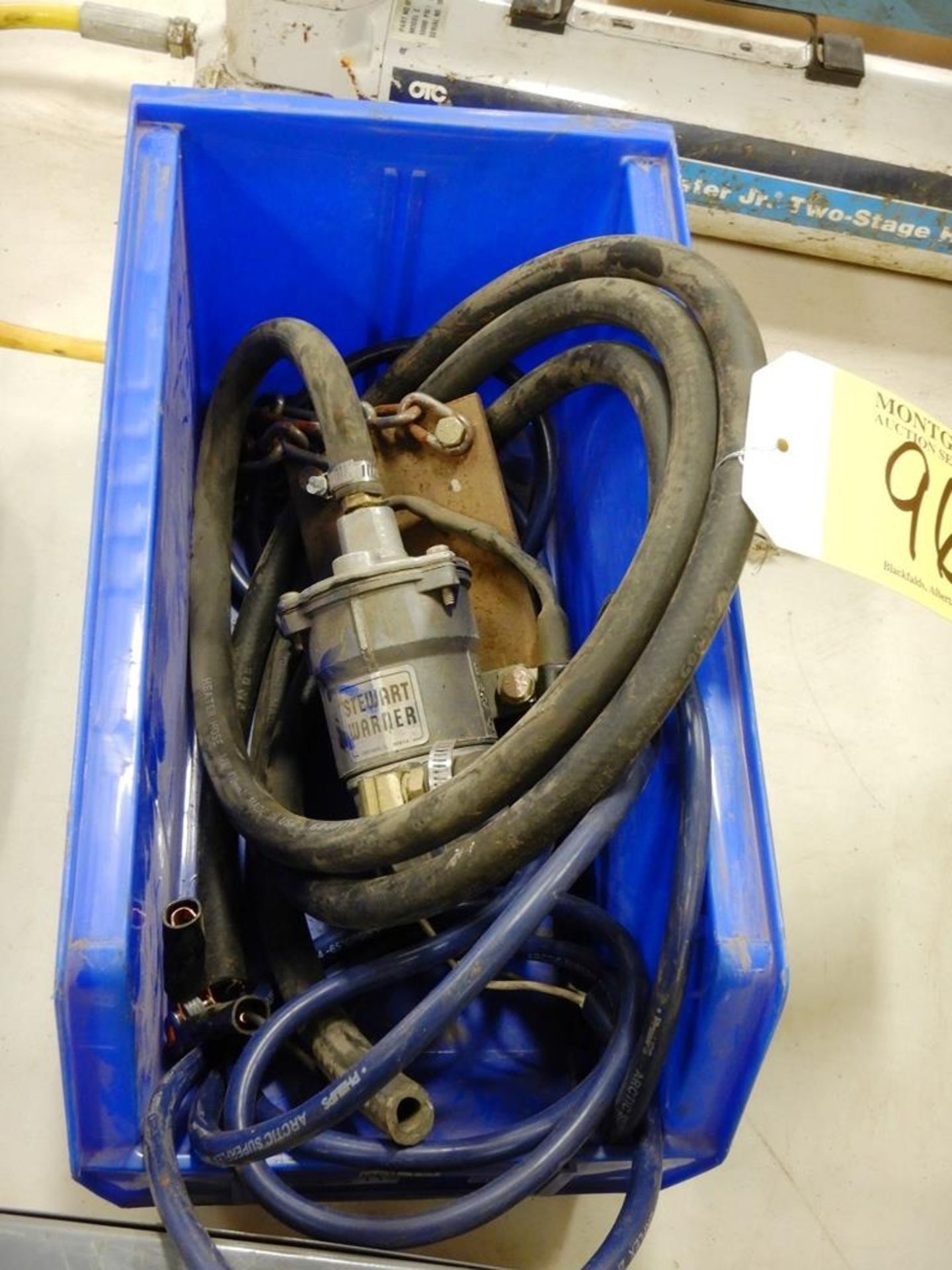 STEWART WARNER 12V PUMP - Image 2 of 2