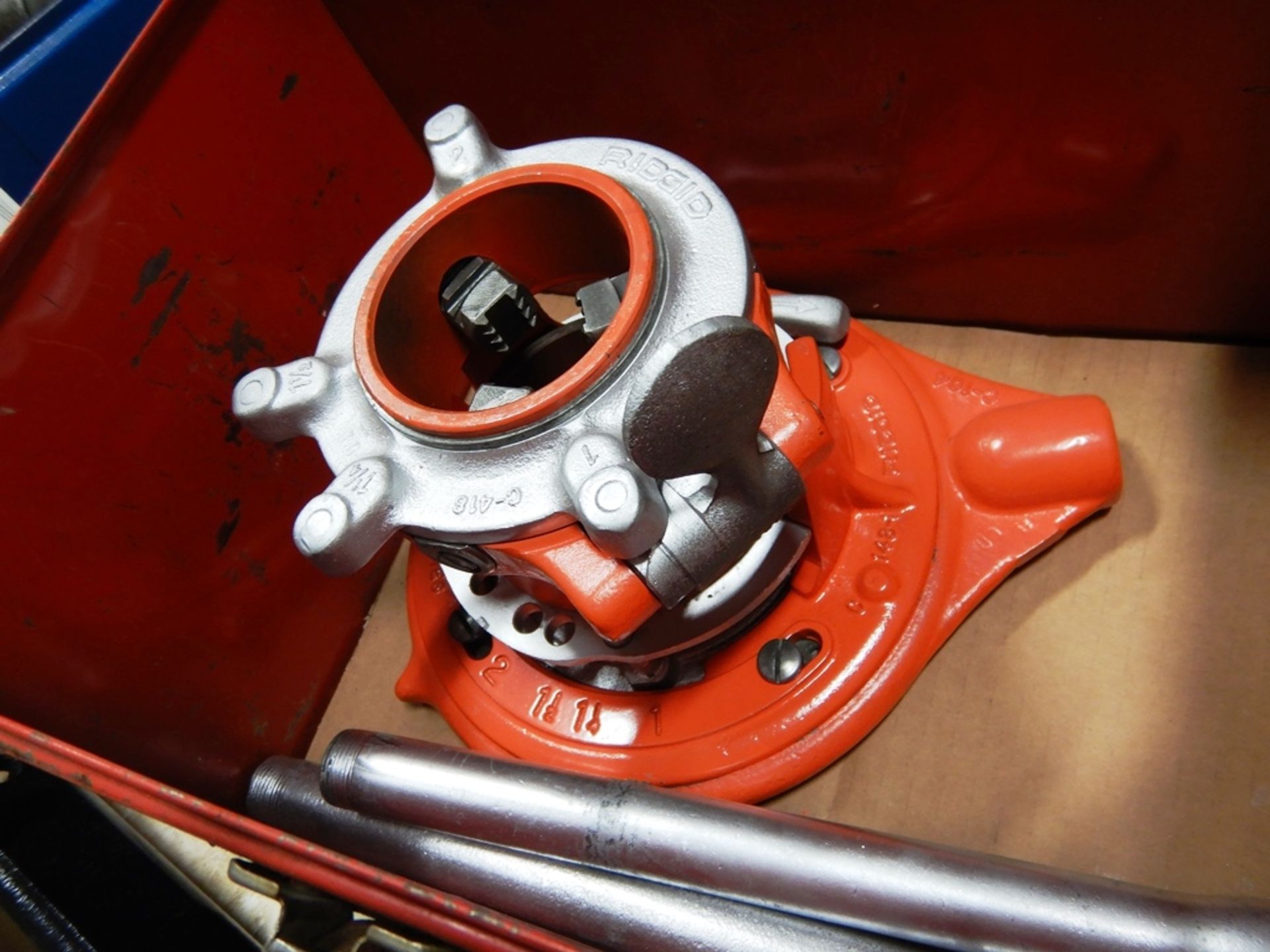 RIDGID 65R PIPE THREADER - 1"-2" - Image 2 of 2