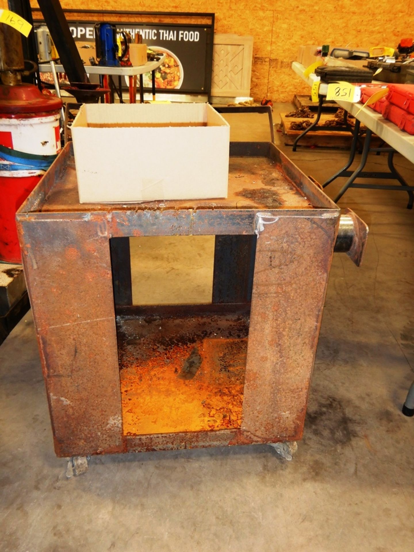 24"X24" WELDING CART - Image 2 of 2