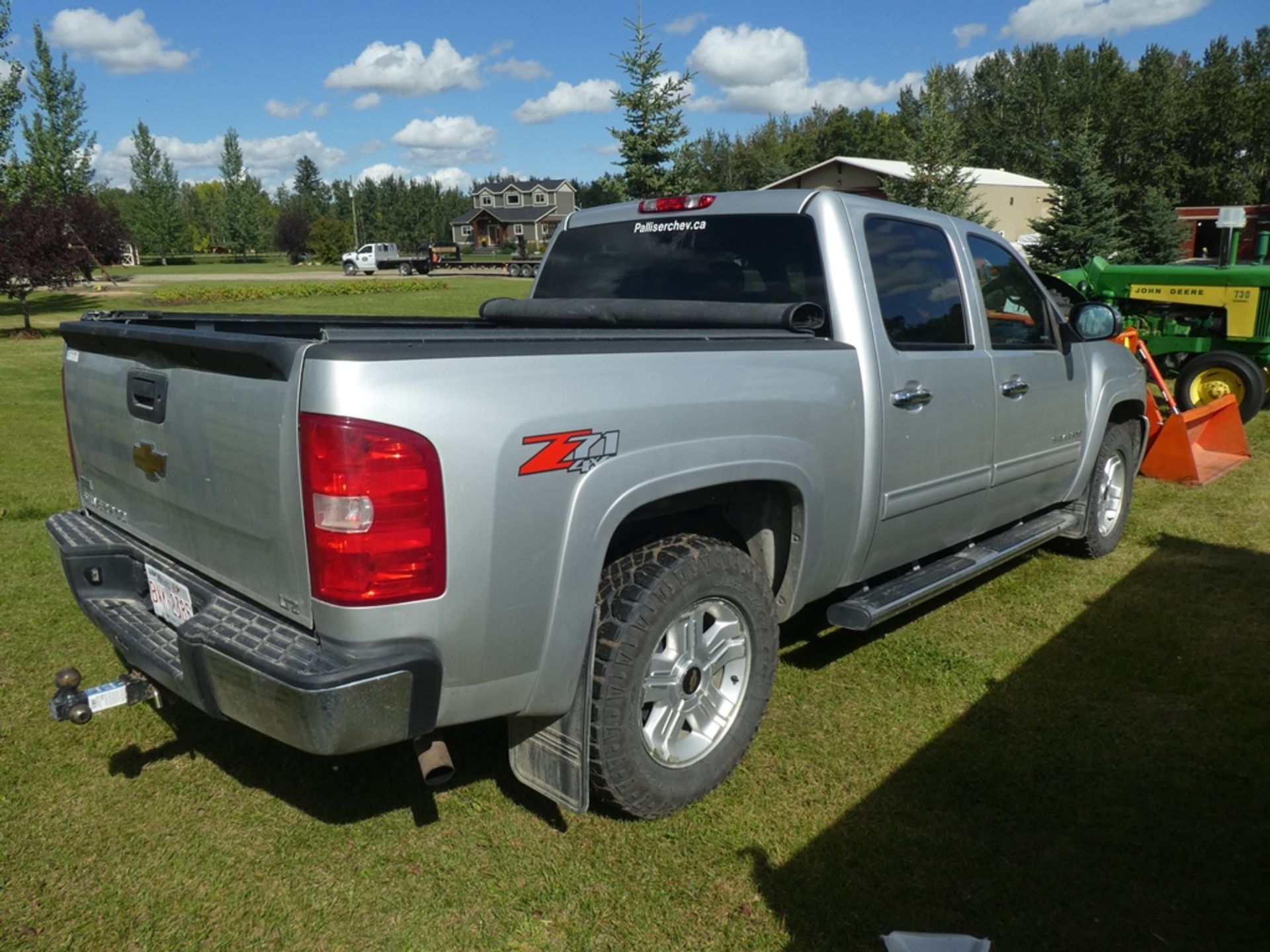 2011 Chevrolet SILVERADO Z71 CREW CAB SB 4X4 TRUCK VIN: 3GCPKTE38BG212690Engine: 5.3LColor: - Image 4 of 7