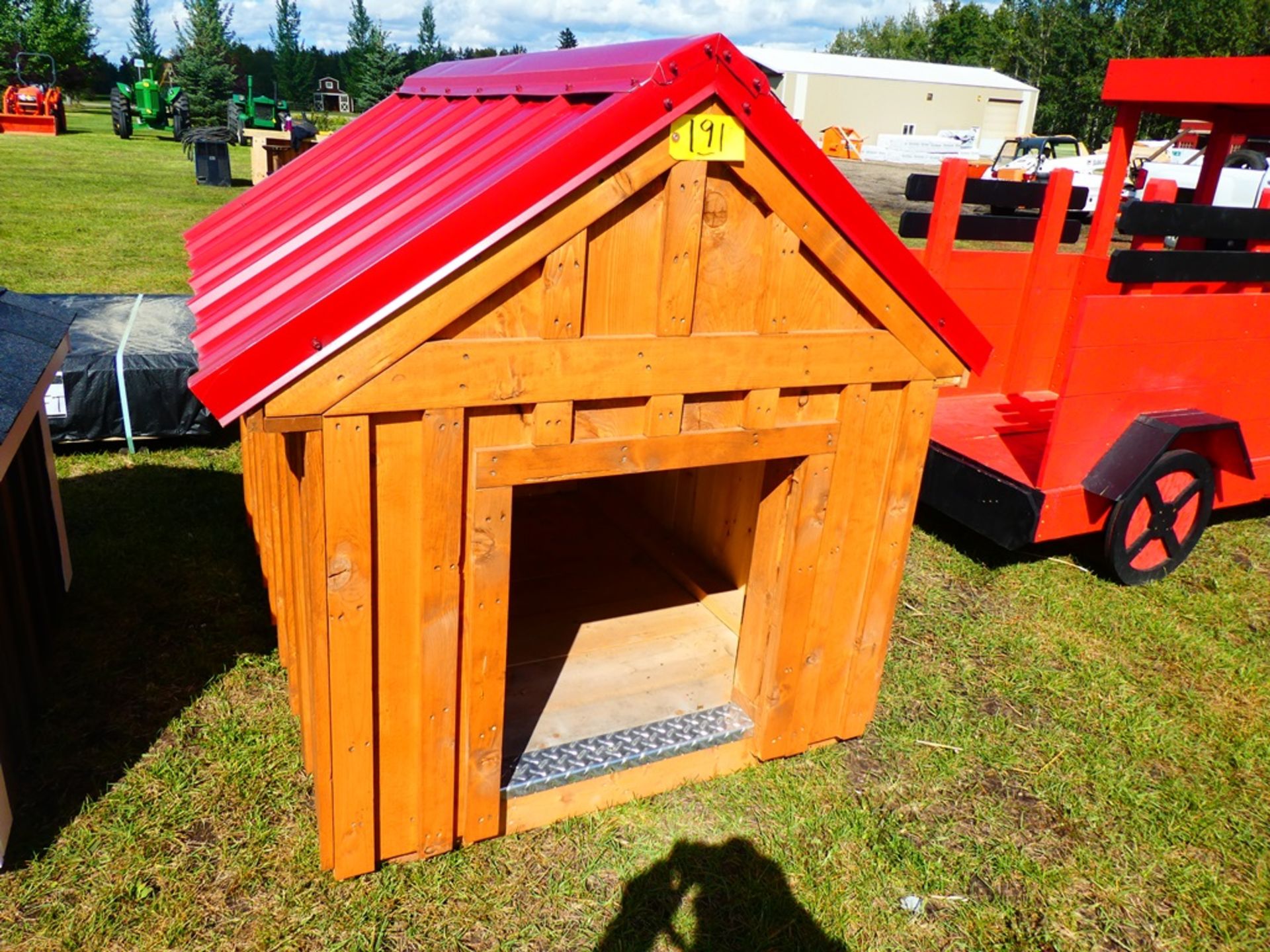 44"X56" DOG HOUSE - NOT INSULATED