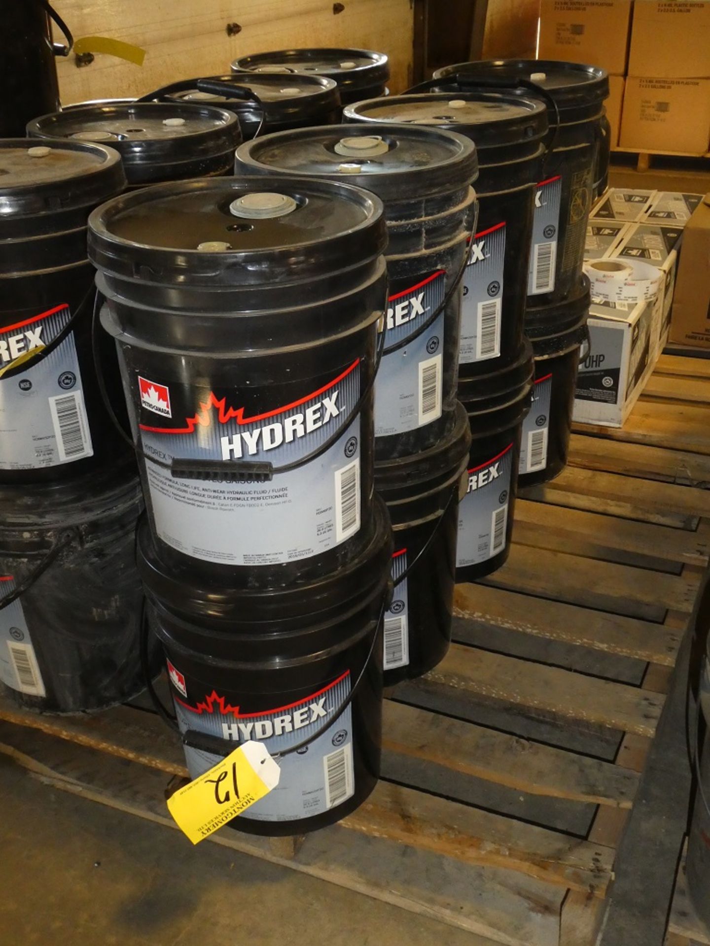 8 - PAILS HYDREX MV 22 HYDRAULIC OIL