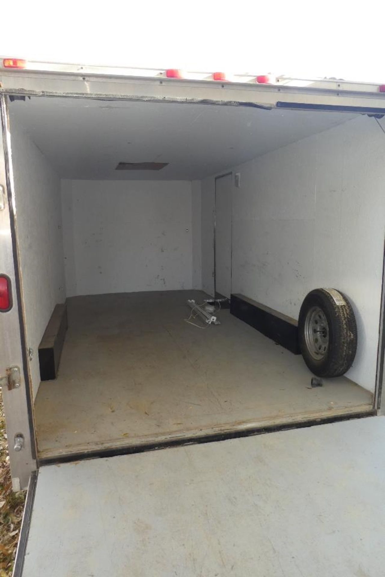 2016 CARGO MATE 8X16' T/A ENCLOSED TRAILER W/FOLD DOWN REAR DOOR & MAN DOORS/N 5NHUCH626CT433360 - Image 6 of 7