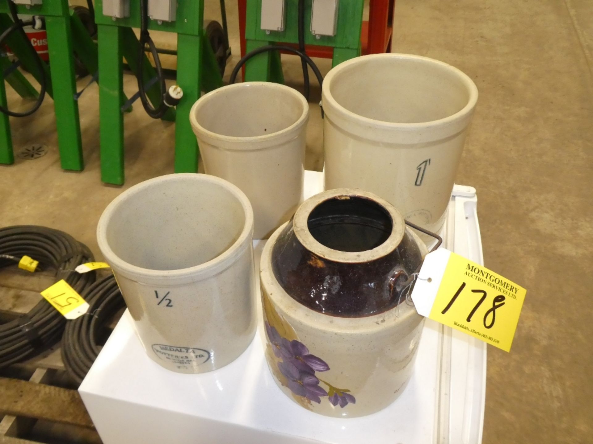 VINTAGE GALVANIZED WASH TUB W/ MEDALTA CROCKS & JUGS - Image 2 of 4