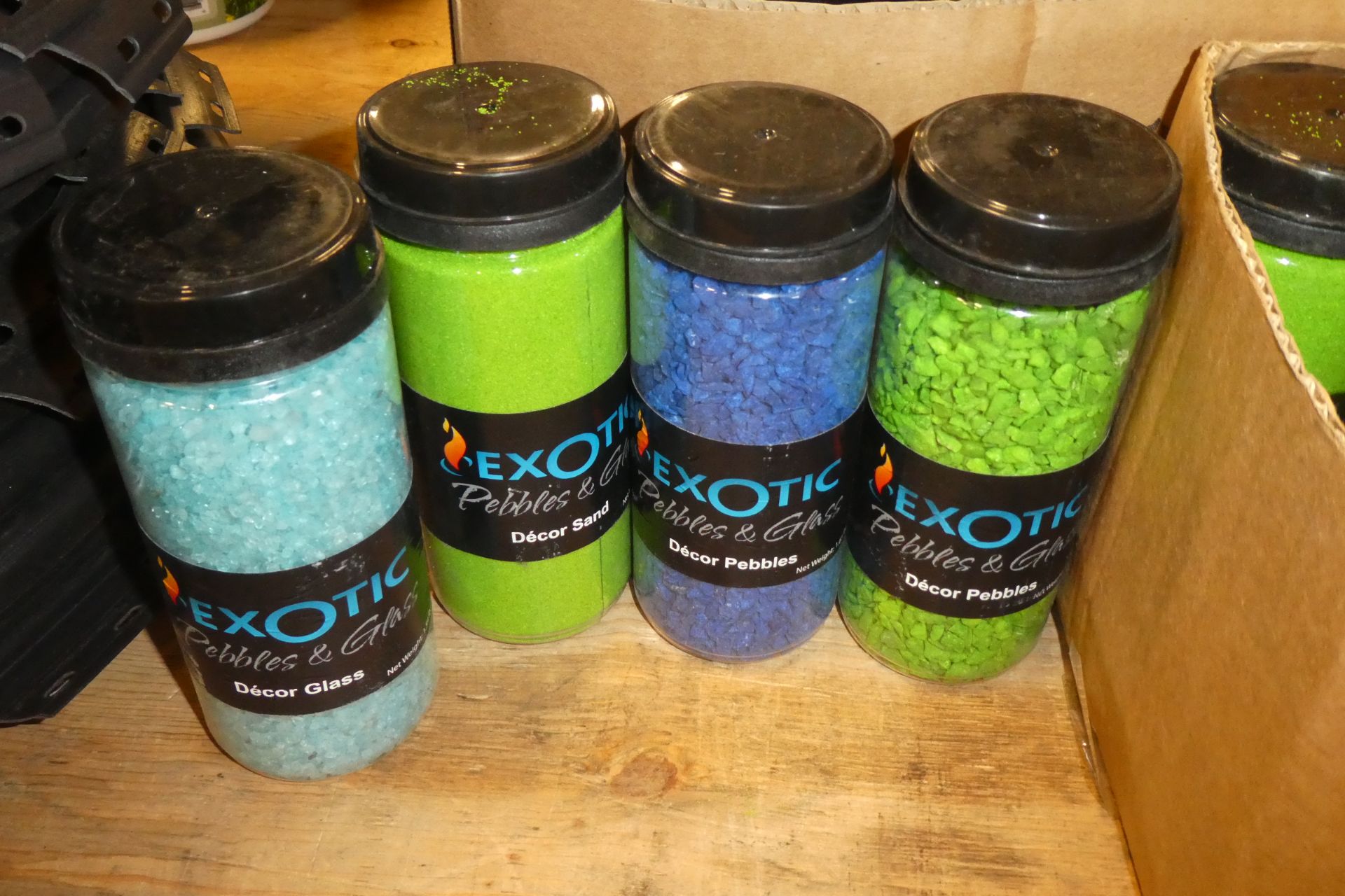 11/750G EXOTIC PEBBLES & GLASS DECOR SAND - LIME 6/750G LIME PEBBLES, 6-BLUE PEBBLES, 6-AQUA GLASS - Image 2 of 2