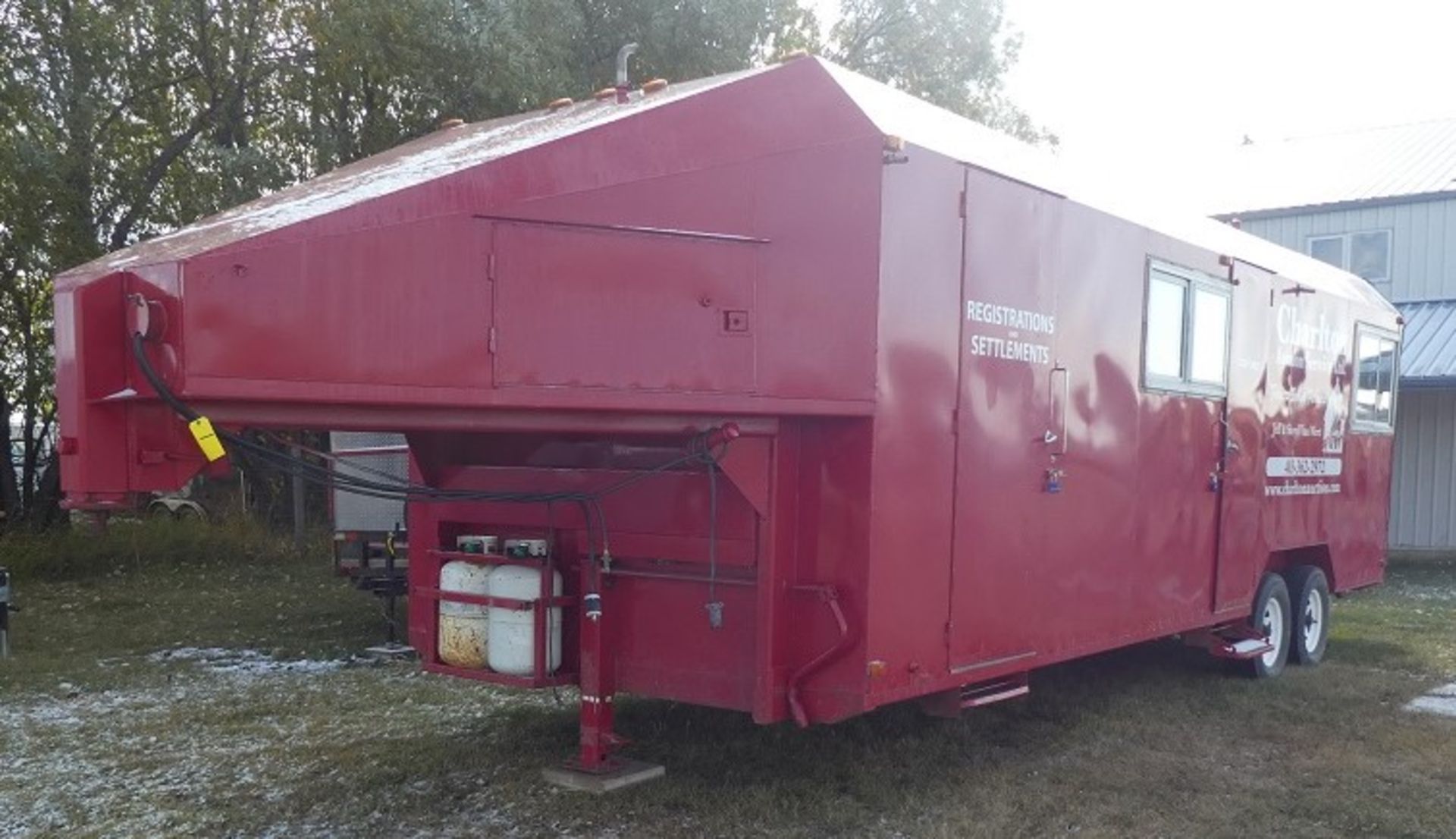 2002 SHOP BUILT 24' T/A 5W AUCTION OFFICE TRAILER W/LIGHTS, HEATER, BATHROOM & AUCTION/BOOTH - Image 8 of 8