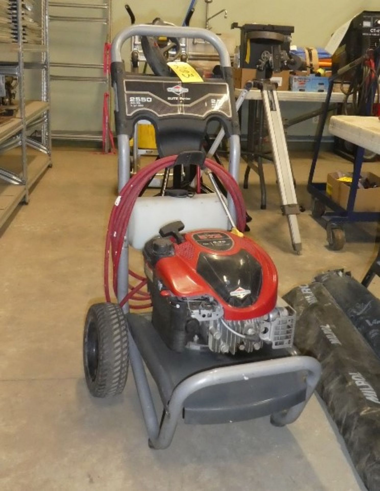 B & S ELITE SERIES GAS POWERED PRESSURE WASHER 2550 PSI 6.75HP - Image 2 of 2
