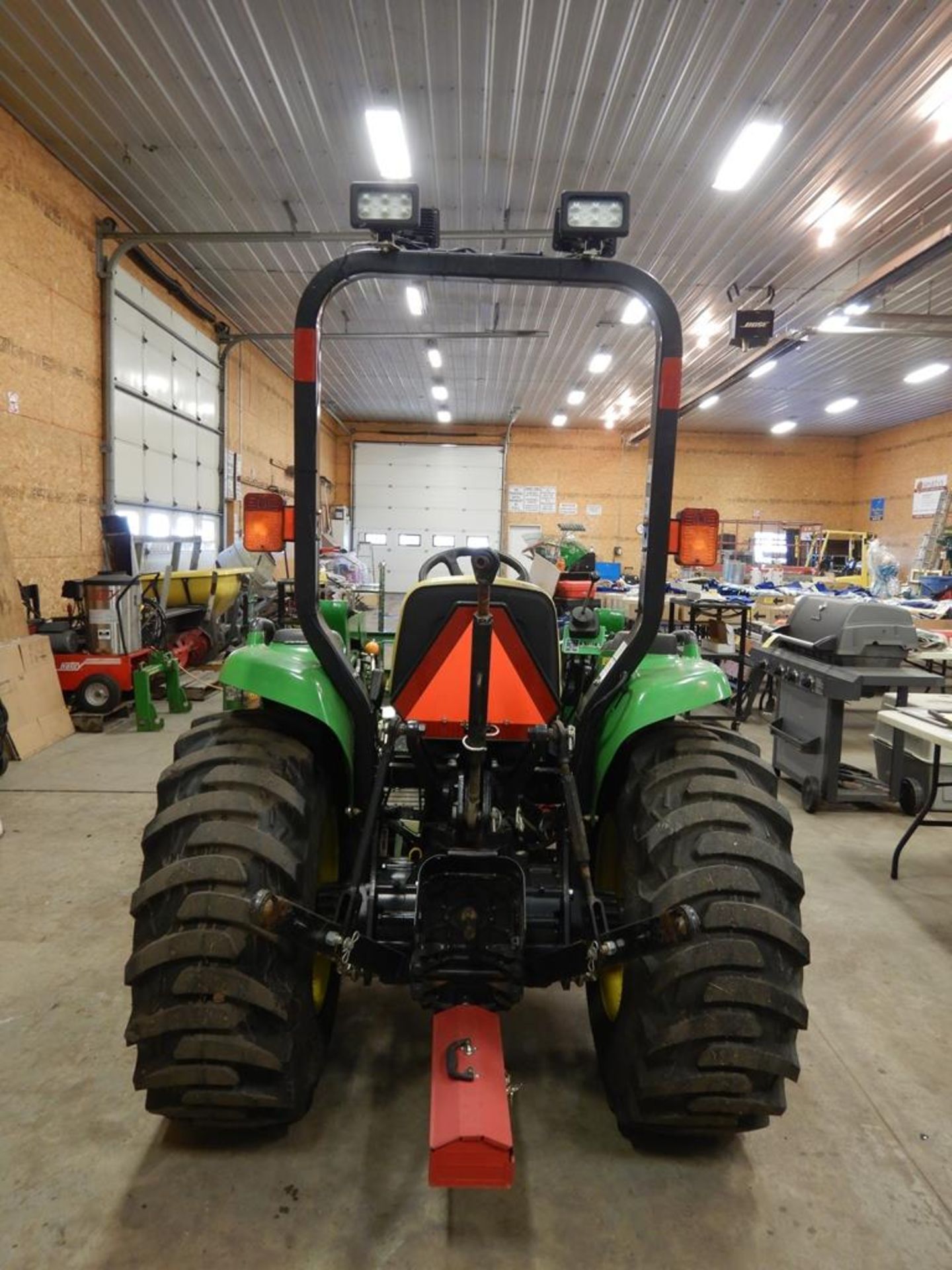 2014 JOHN DEERE 3038E COMPACT TRACTOR 4WD, JD 305 FEL & BUCKET, FRONTIER 48"PALLET FORK ATTACH., - Image 4 of 13