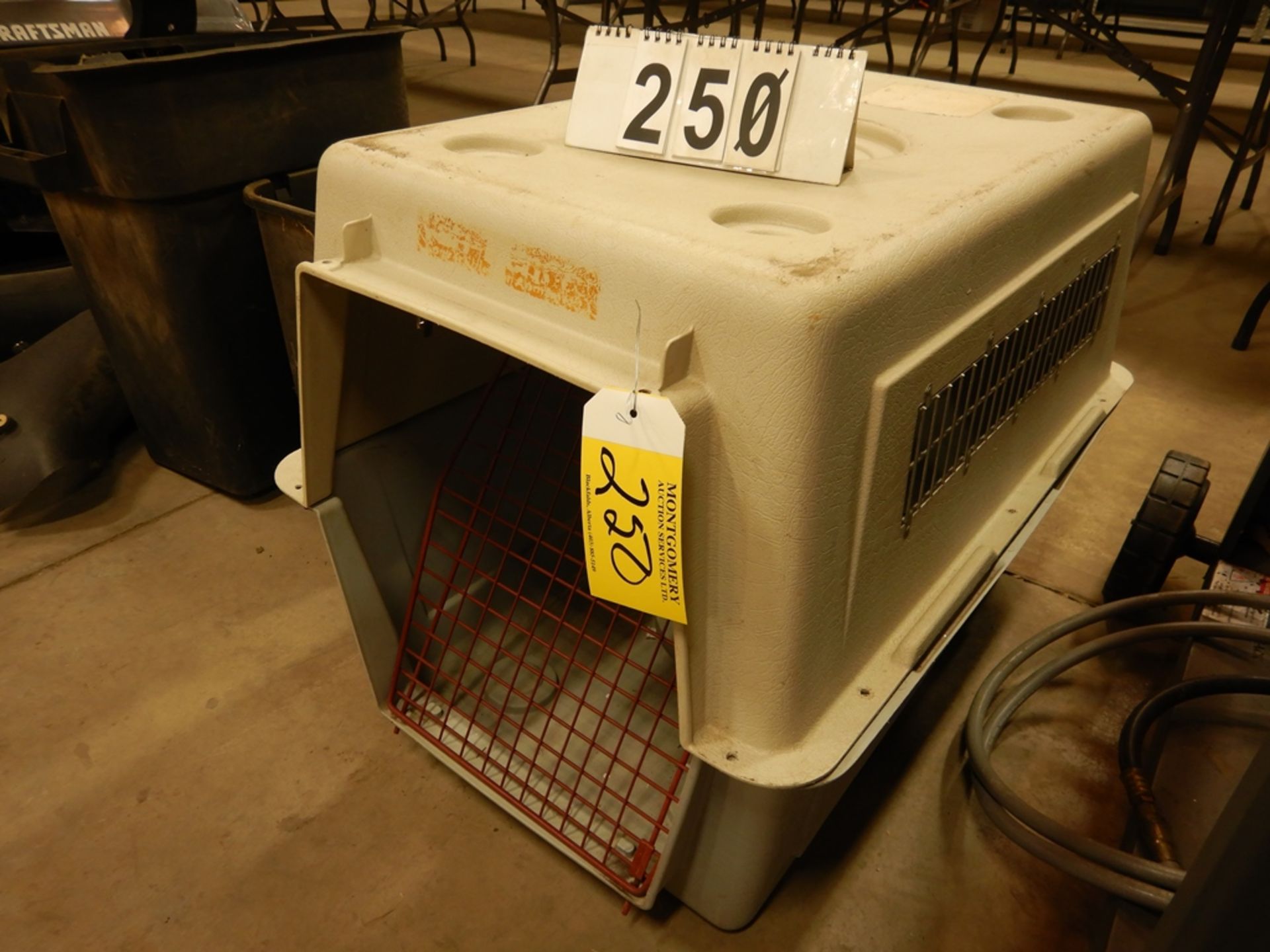 PET KENNEL