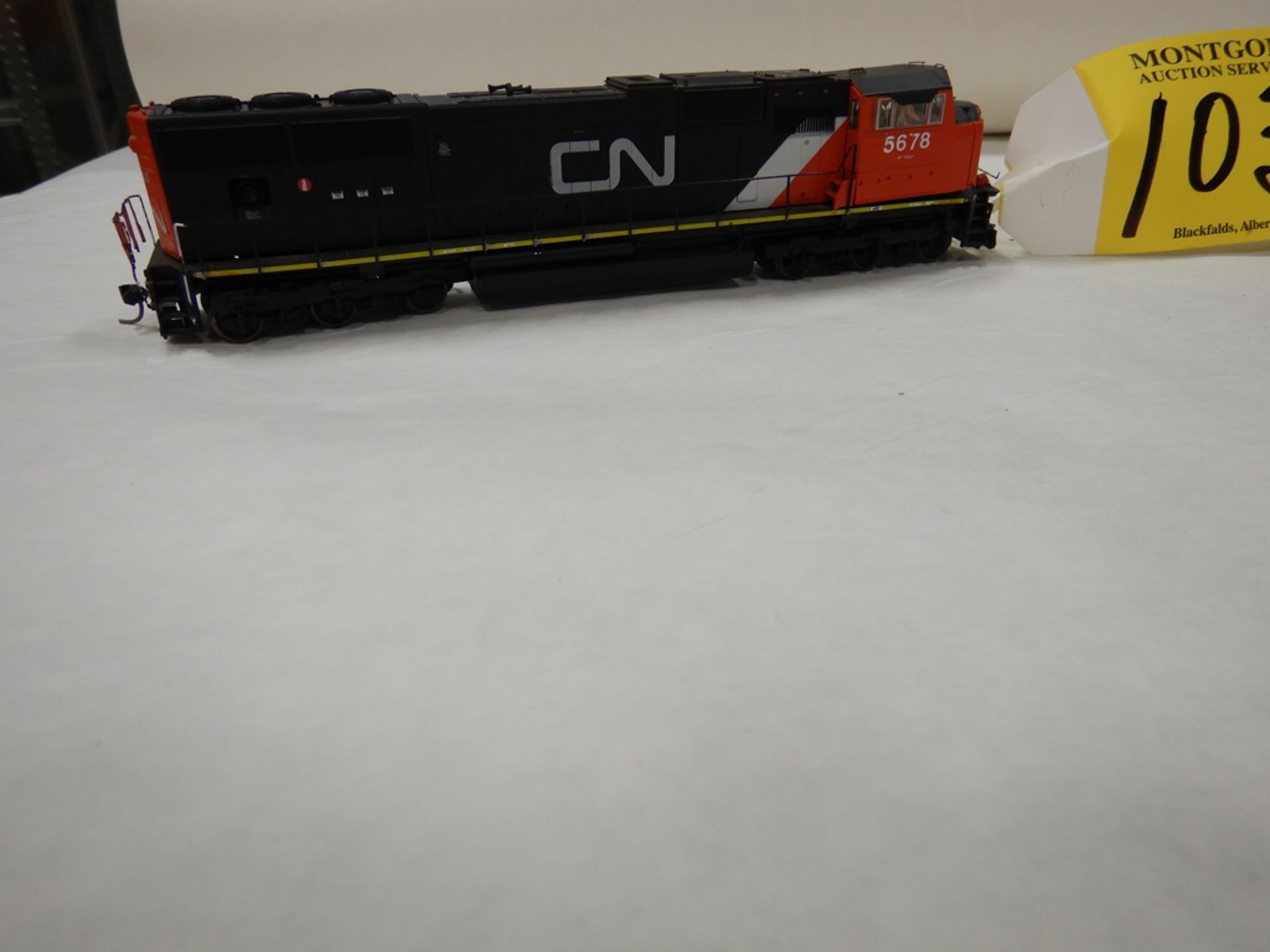 HO CN TRAIN ENGINE - DCC EQUIPPED - Image 2 of 4