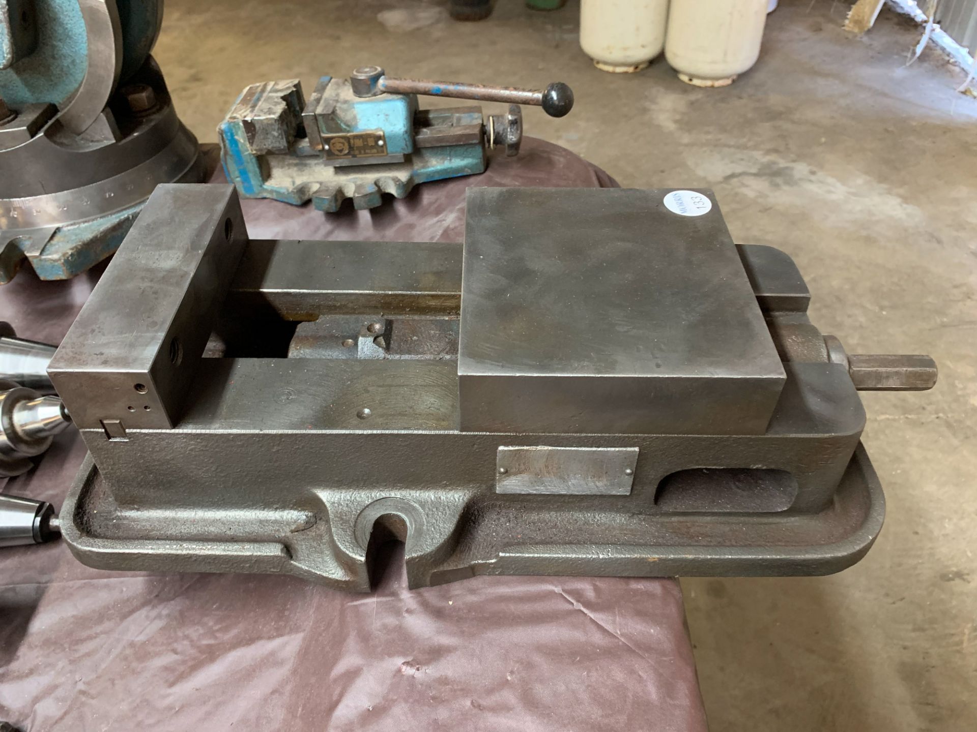 Milling vise - Image 2 of 2