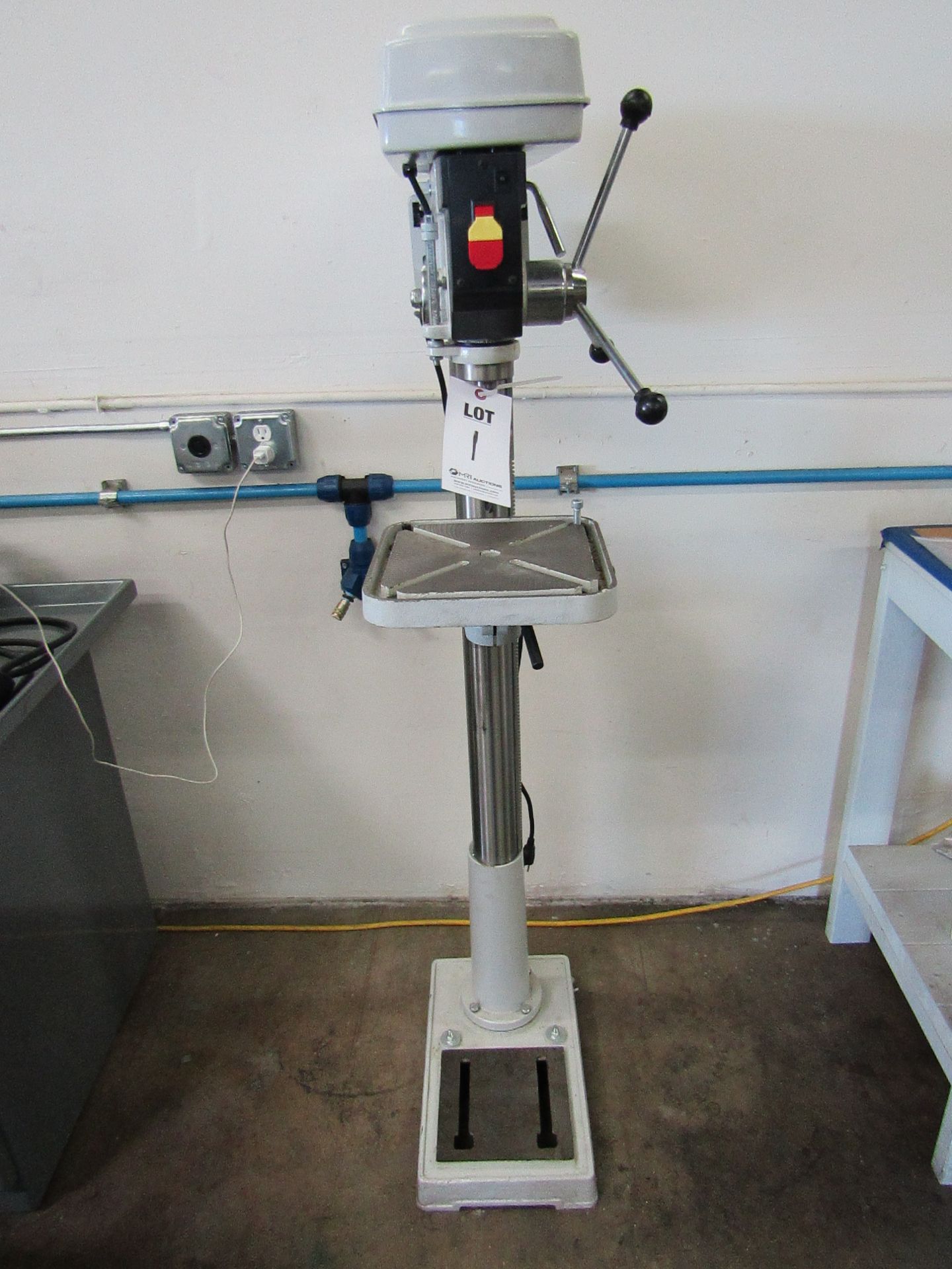 VALUMASTER DRILL PRESS, 16 SPEED, MODEL 793.12888851, 5/8" CHUCK SIZE, 3/4 HP MOTOR, MISC. TOOLING