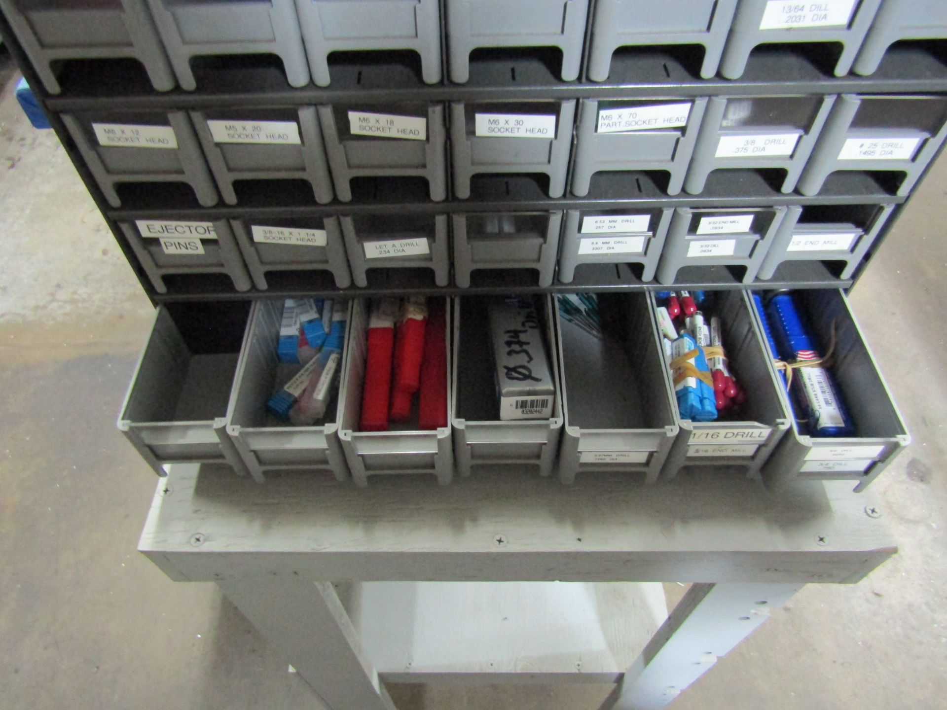 TOOL ORGANIZER TO INCLUDE BUT NOT LIMITED TO: CARBIDE TOOLING, DRILL BITS, END MILLS, AND HARDWARE - Image 5 of 9