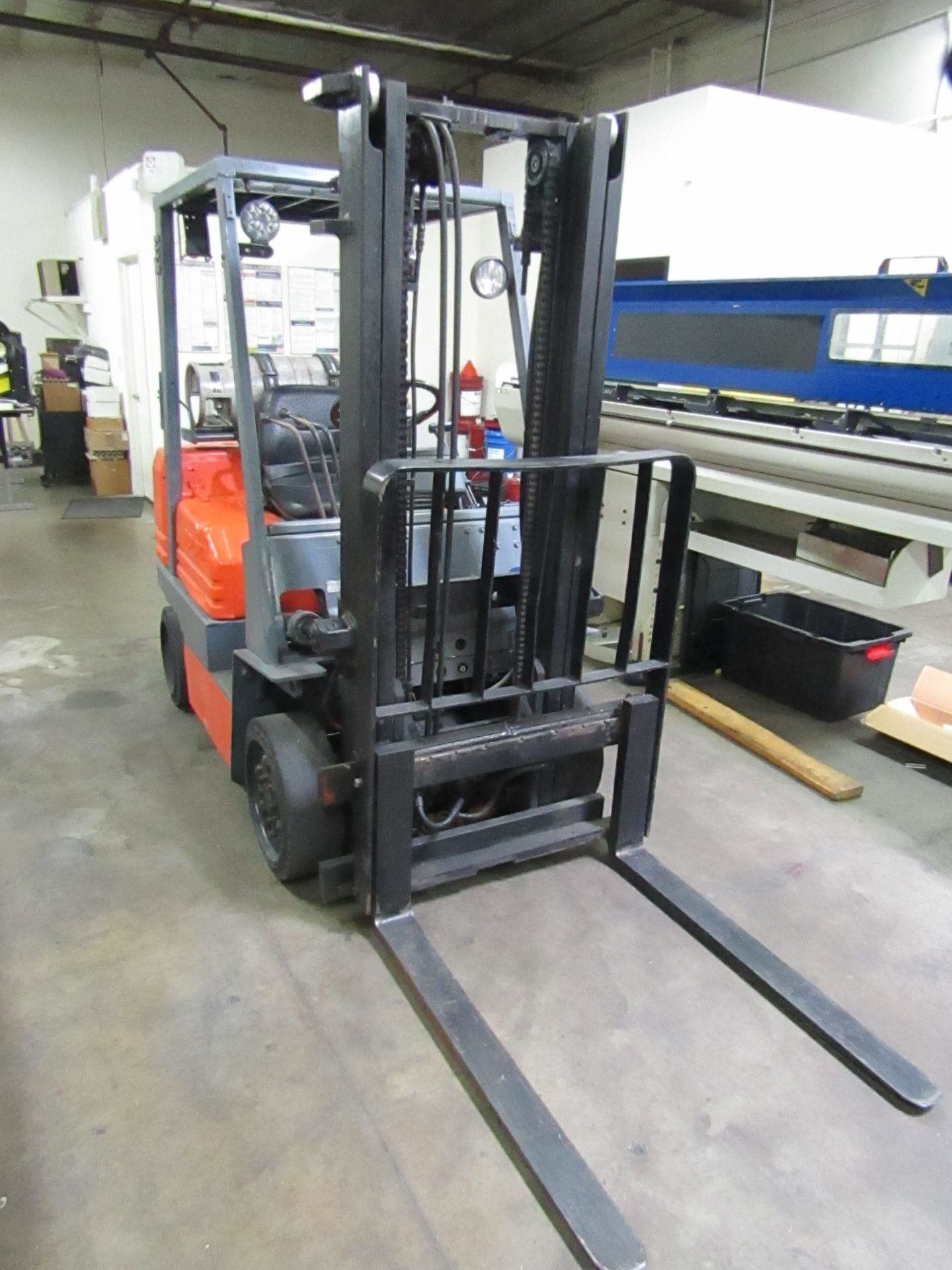 TOYOTA FORKLIFT, MODEL 5FGCU25, SERIAL 70132, PROPANE, CAPACITY 4700 LB