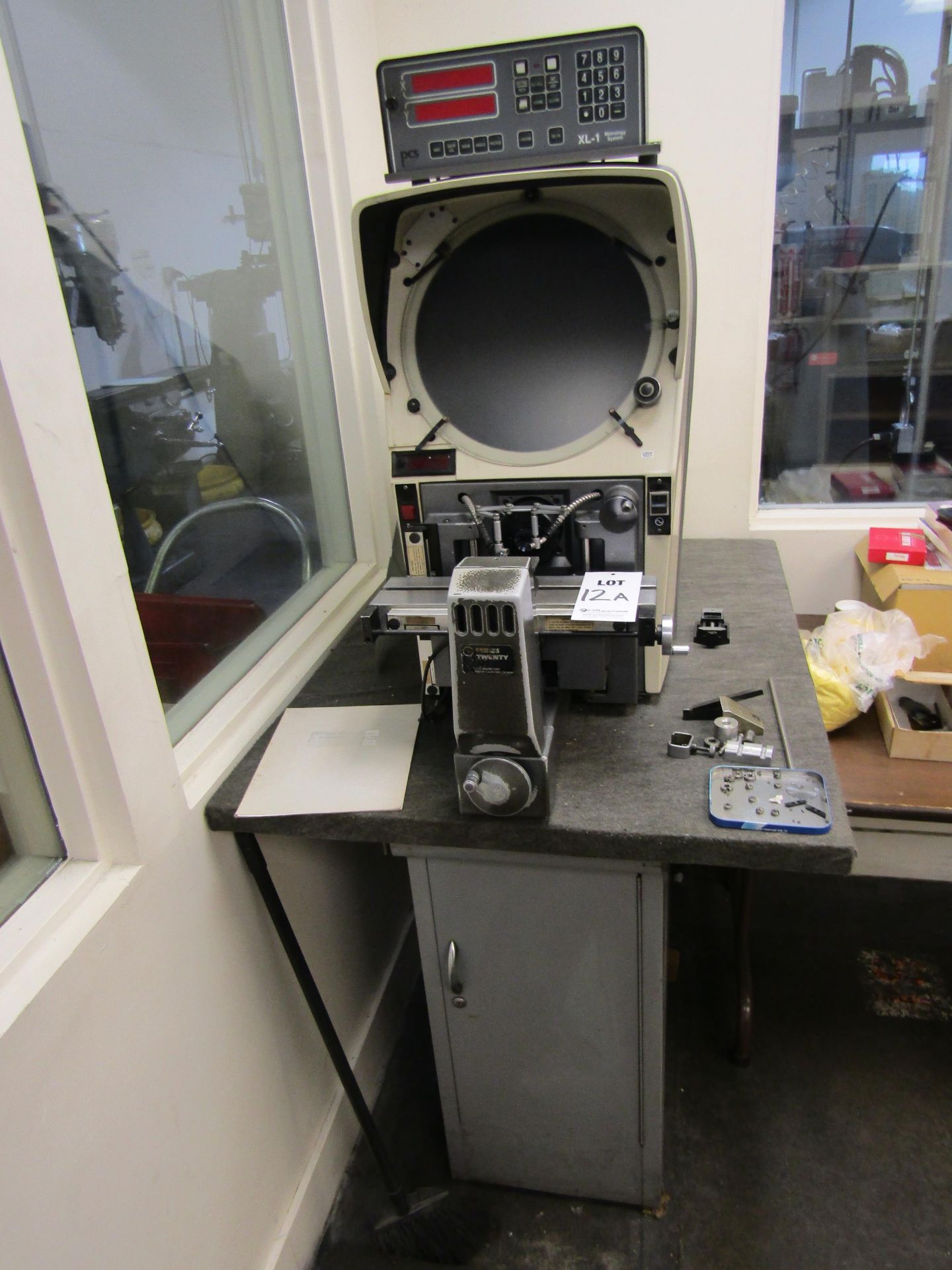 GAGE MASTER COMPARATOR, MODEL 26, SERIAL 144C53-387