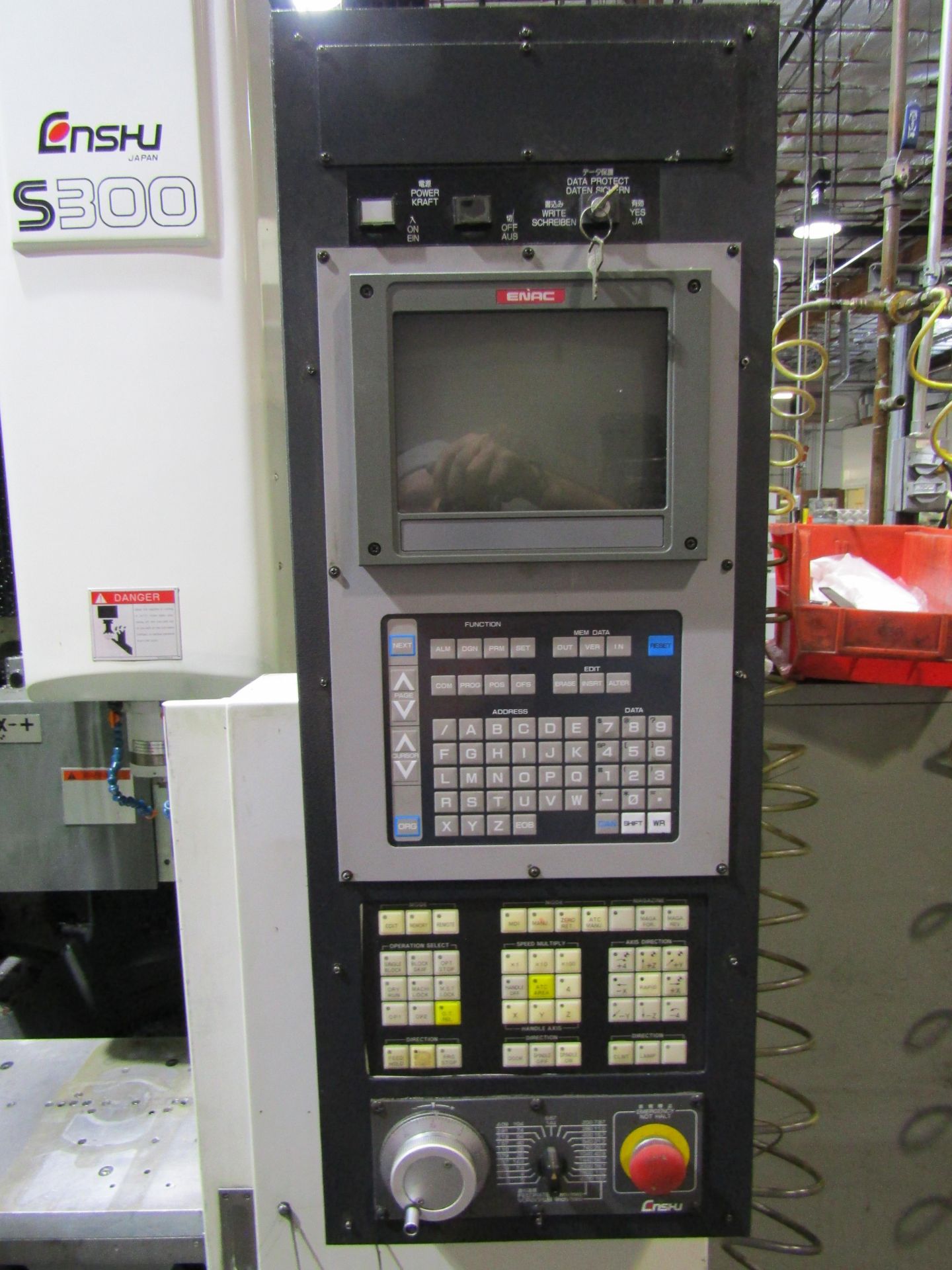 ENSHU CNC MILL VERTICAL MACHINING CENTER, MODEL S300, SERIAL 1041, MANUFACTURED 1996, ENAC SYSTEM - Image 4 of 8