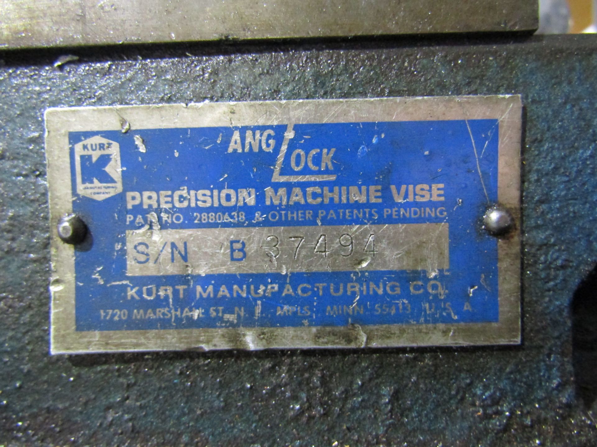 KURT ANGLOCK PRECISION MACHINE VISE WITH CRANK, SERIAL 37494 - Image 3 of 3