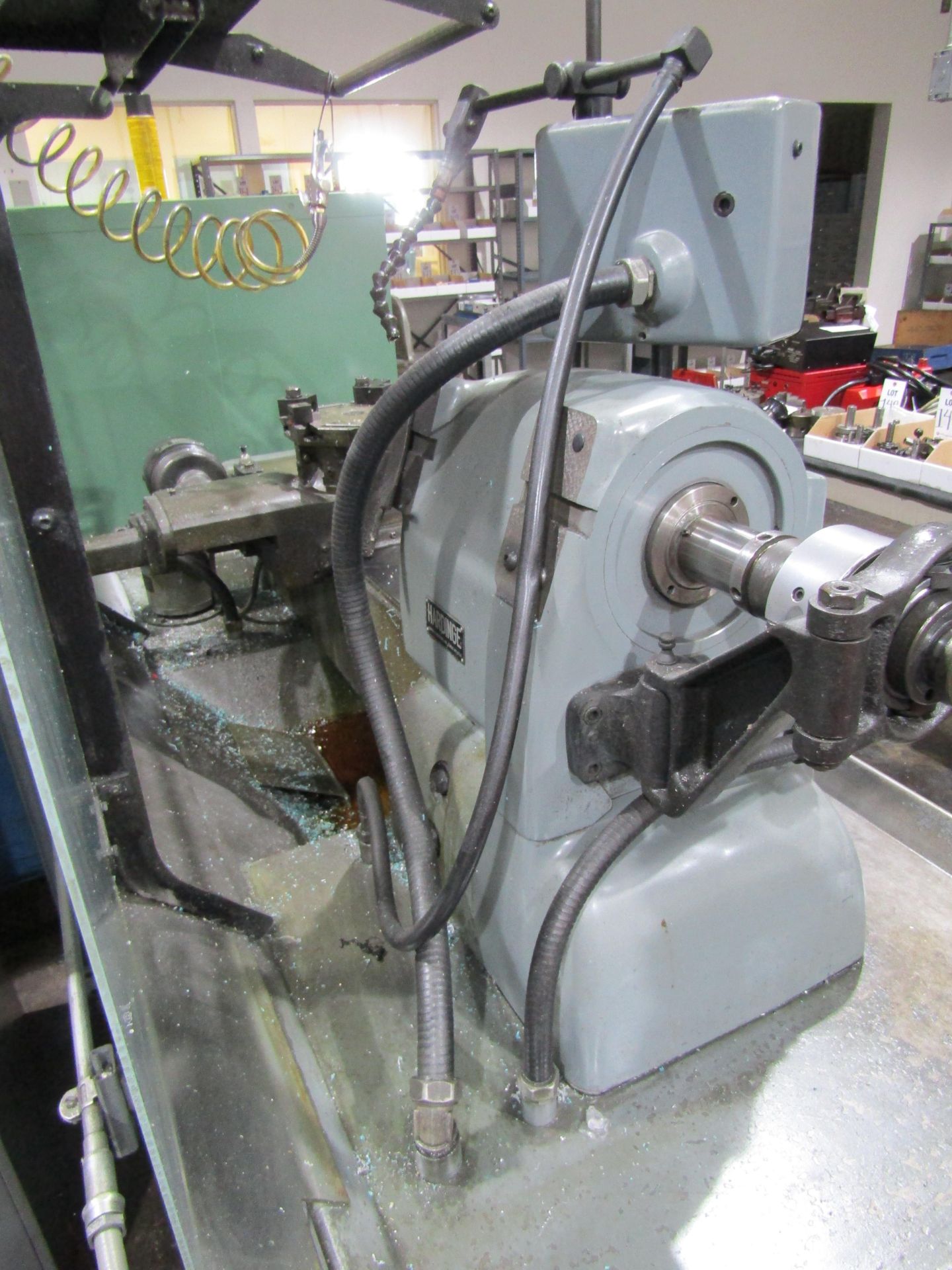 HARDINGE CHUCKING LATHE, MODEL HC, 1.5 HP, 3 PHASE, 60 HZ, DOVETAIL BED. LOT TO INCLUDE: CART WITH - Image 6 of 8