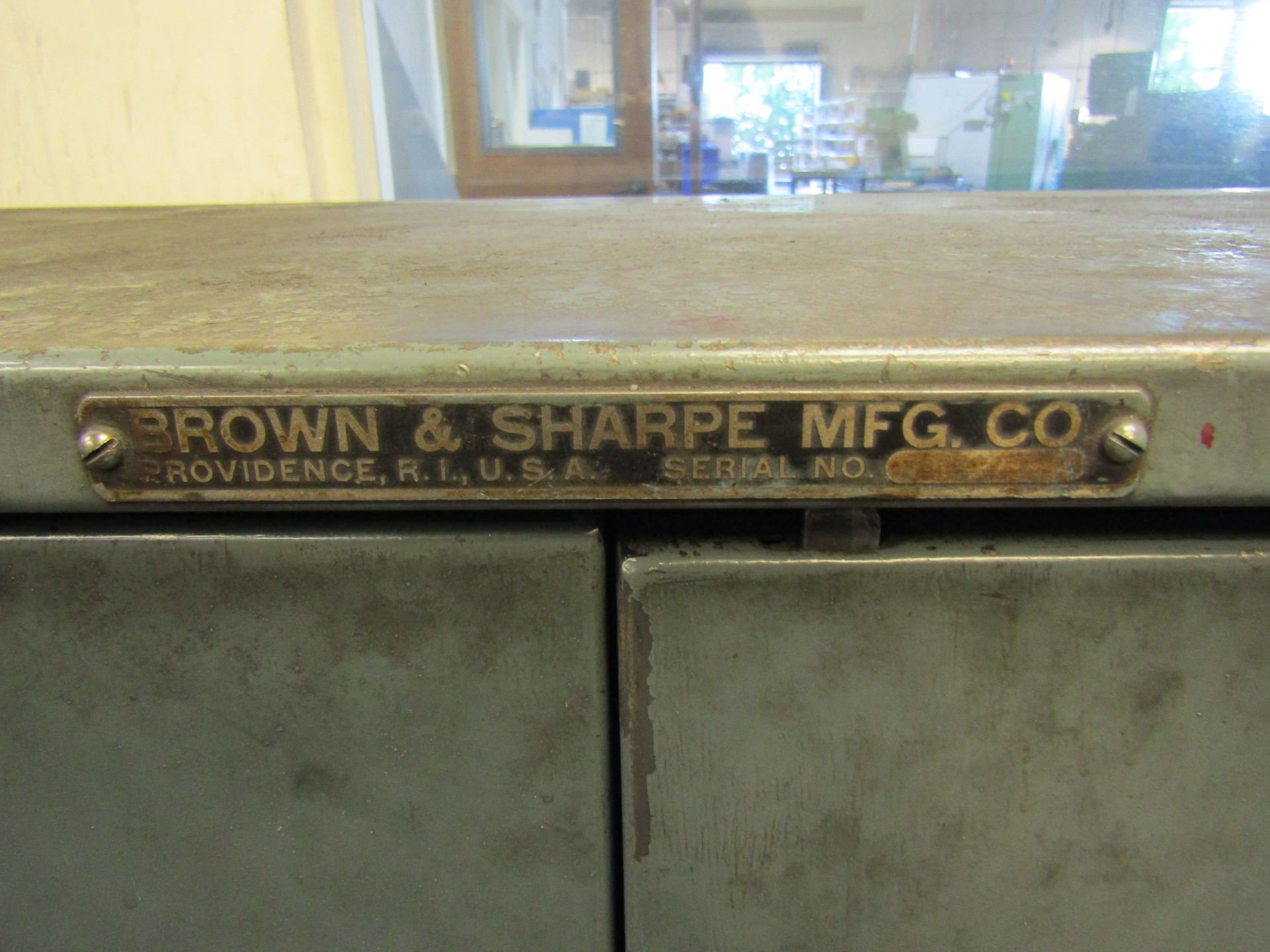 BROWNE & SHARPE STEEL CABINET TO INCLUDE: SHARPENING FIXTURE, DRESSINGS, MISC. TOOLING - Image 2 of 7