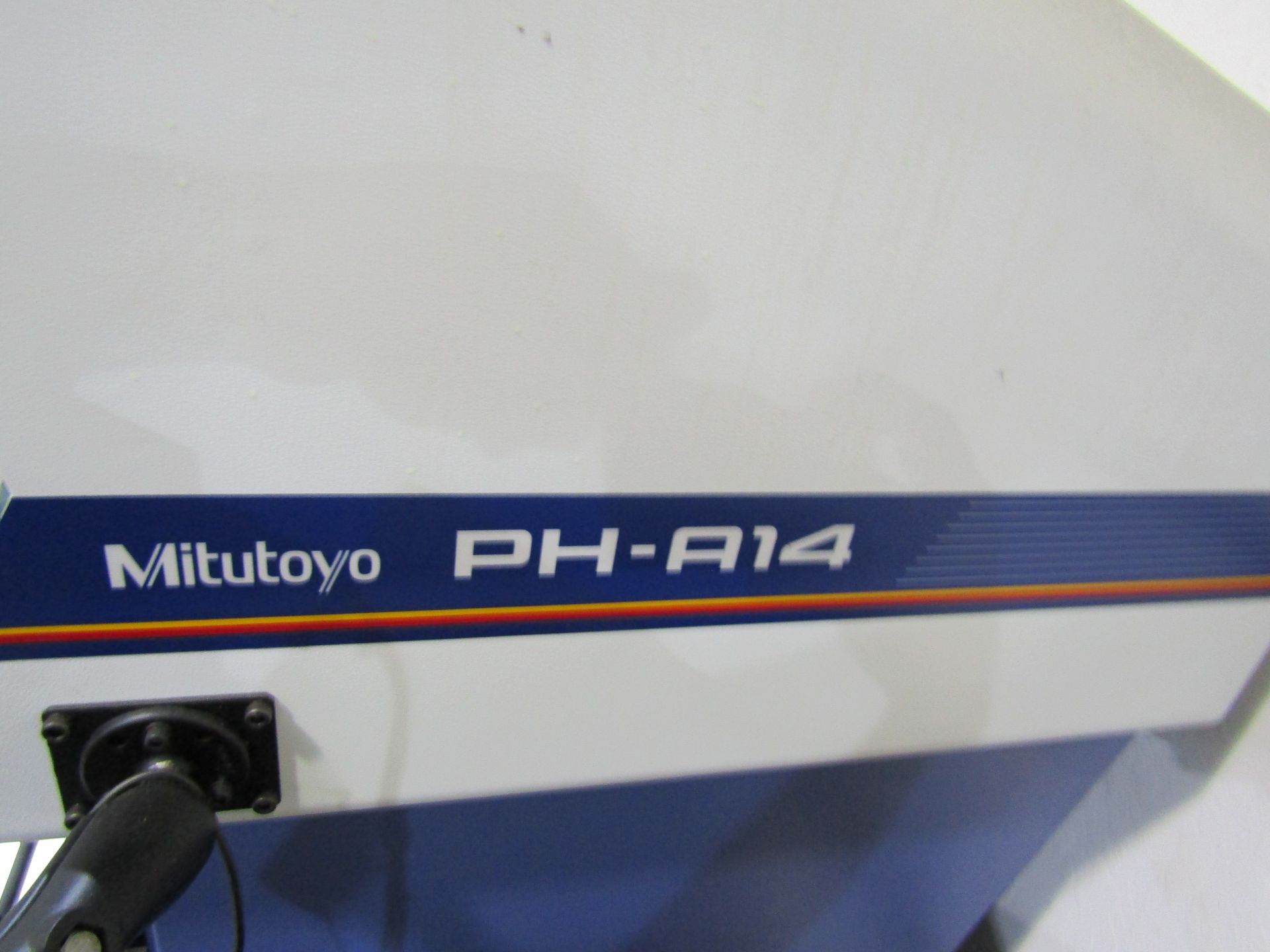 MITUTOYO COMPARATOR, HORIZONTAL PROJECTOR, MODEL PH-A14, LOT INCLUDES: CABINET STAND - Image 3 of 6