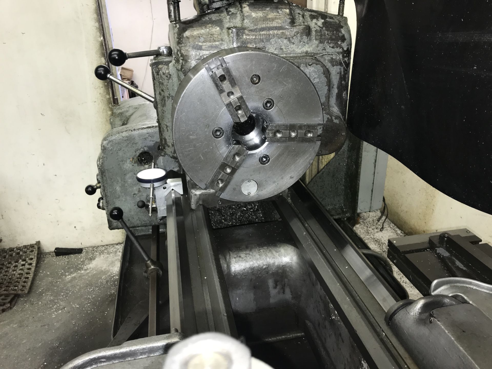 AMERICAN PACEMAKER ENGINE LATHE SWING: 14", TRAVEL: 30", SINGLE TOOL POST , 12" 3 JAW CHUCK, - Image 5 of 7