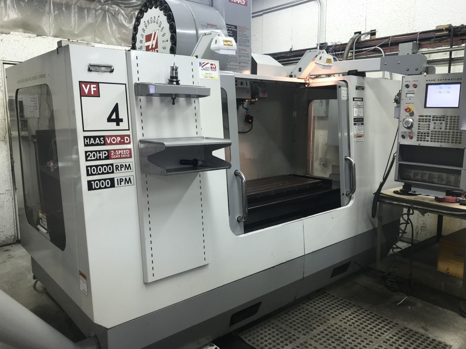 2005 HAAS VF-4B, 20 HP, 10K SPINDLE, 1000 IPM RAPID 24 TOOL SMTC, 4TH AXIS READY, WIPS, CHIP