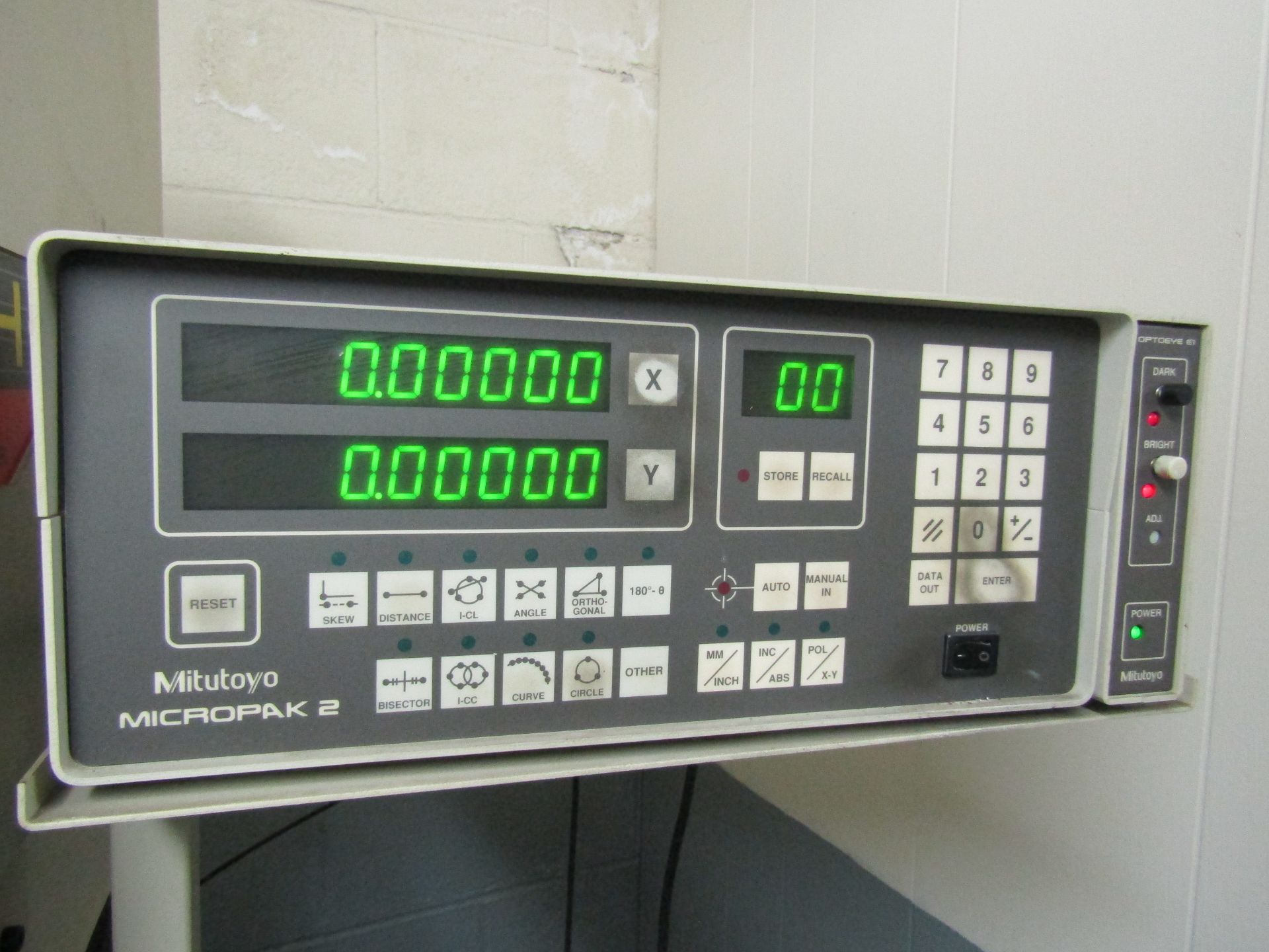 MITUTOYO PH-3500 OPTICAL COMPARATOR, MICROPAK-2LA DIGITAL READOUT, TO INCLUDE: ALL MANUALS, - Image 3 of 7