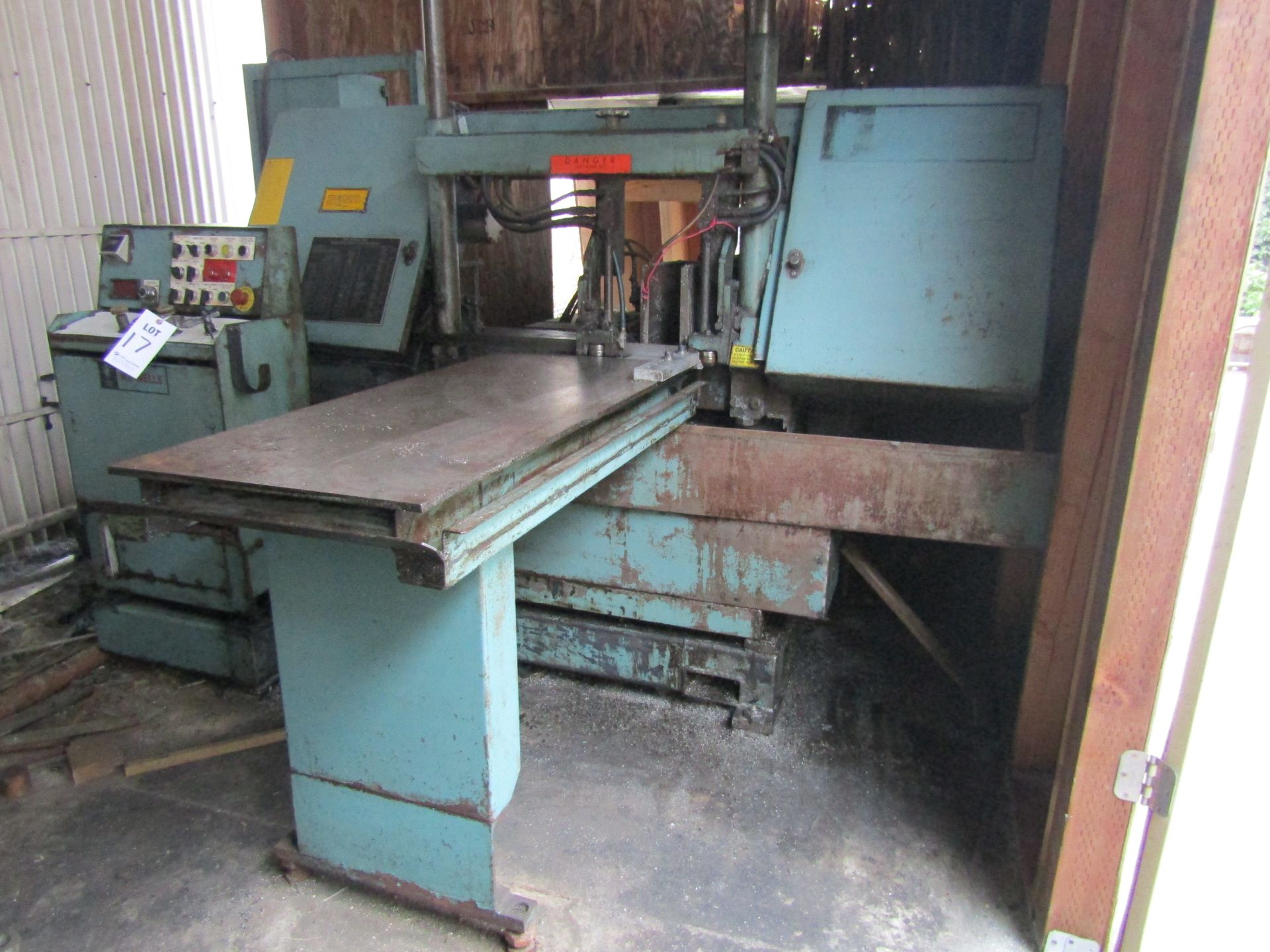 W.F. WELLS BAND SAW, SERIAL A2322/F529, MANUALS INCLUDED. - Image 2 of 7