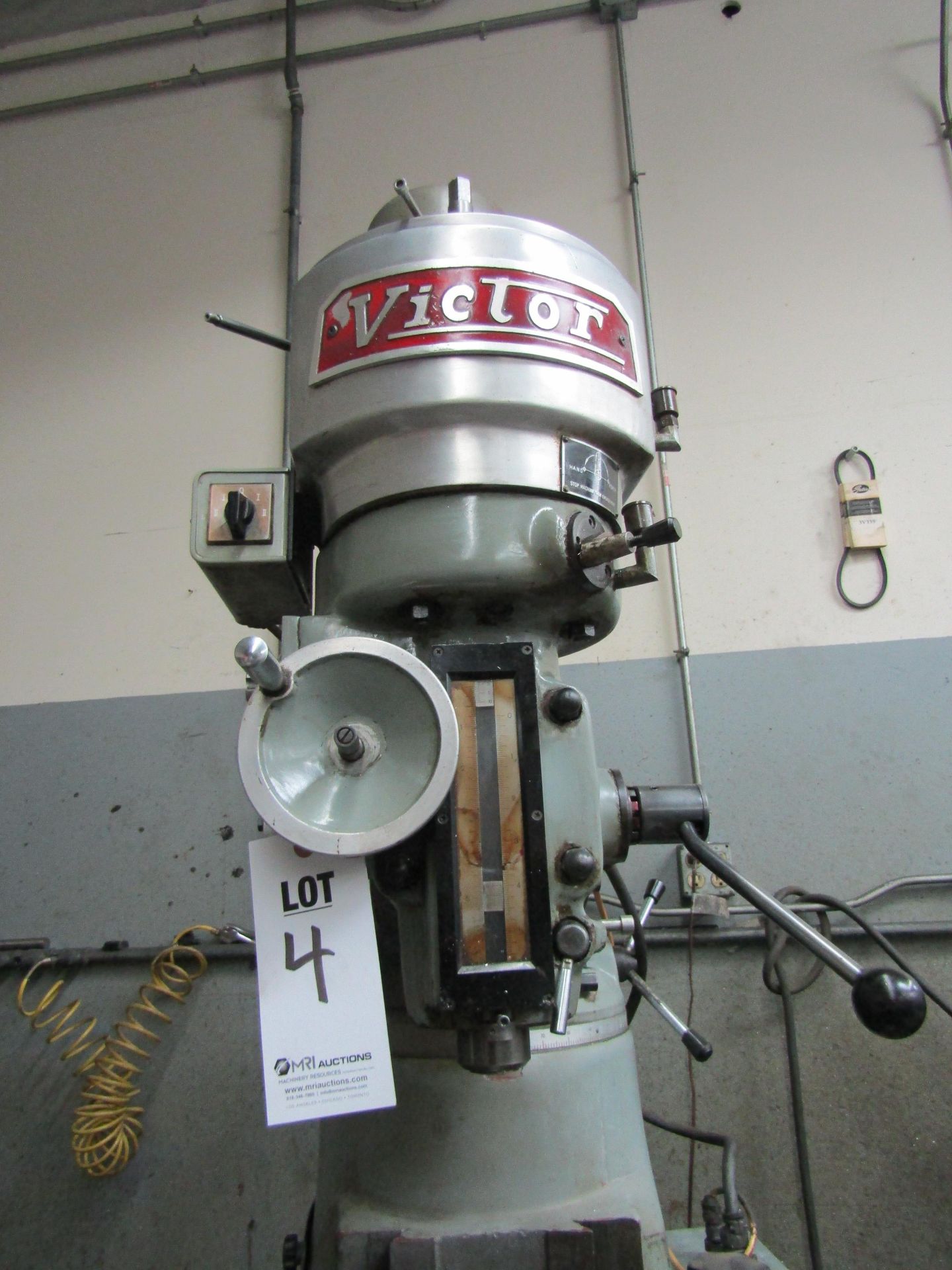 VICTOR VERTICAL MILLING MACHINE, 10" X 44", TO INCLUDE MISC. ATTACHMENTS - Image 3 of 8