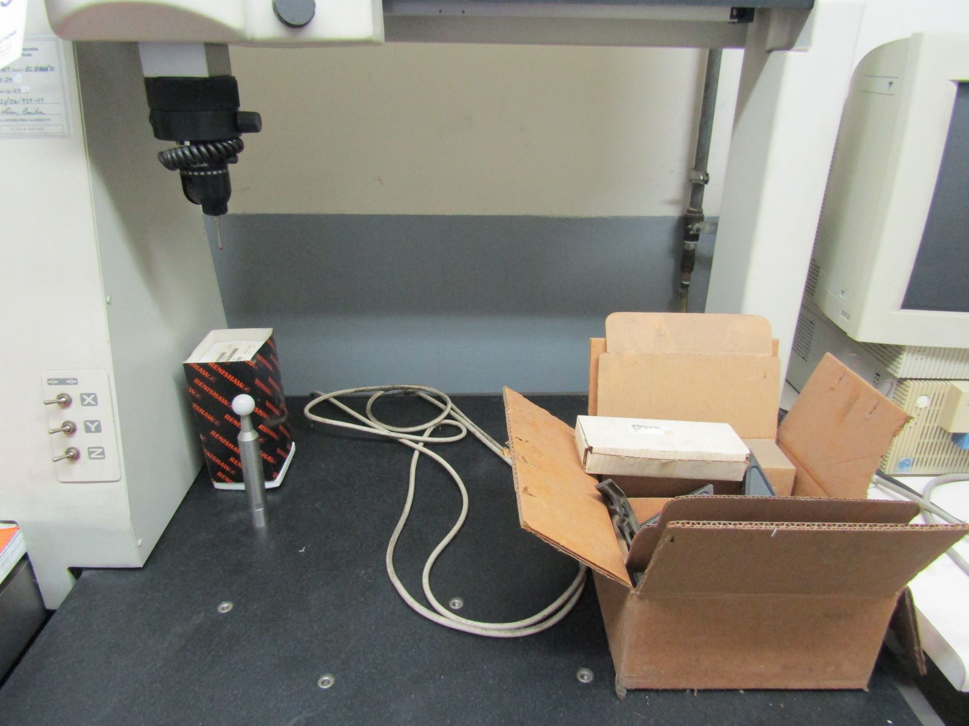 MITUTOYO BRIGHT-M CMM, RENISHAW PROBE, IBM COMPUTER WITH ALL DISCS AND MANUALS - Image 6 of 8