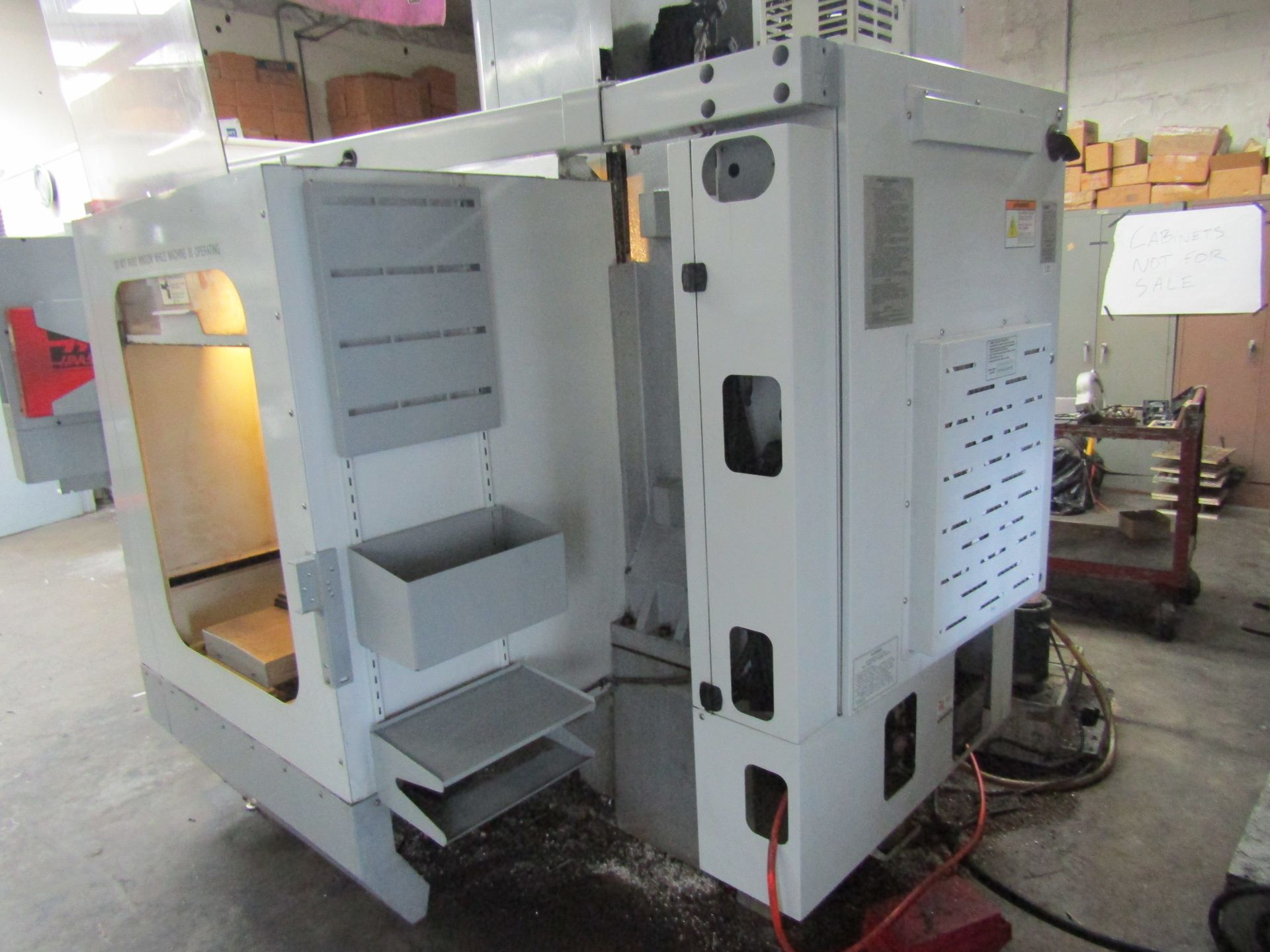 2004 HAAS VF-2SS VERTICAL MACHINING CENTER, TRAVELS: 30 X 20 X 20, SIDE MOUNT TOOLCHANGER, SS - Image 11 of 14