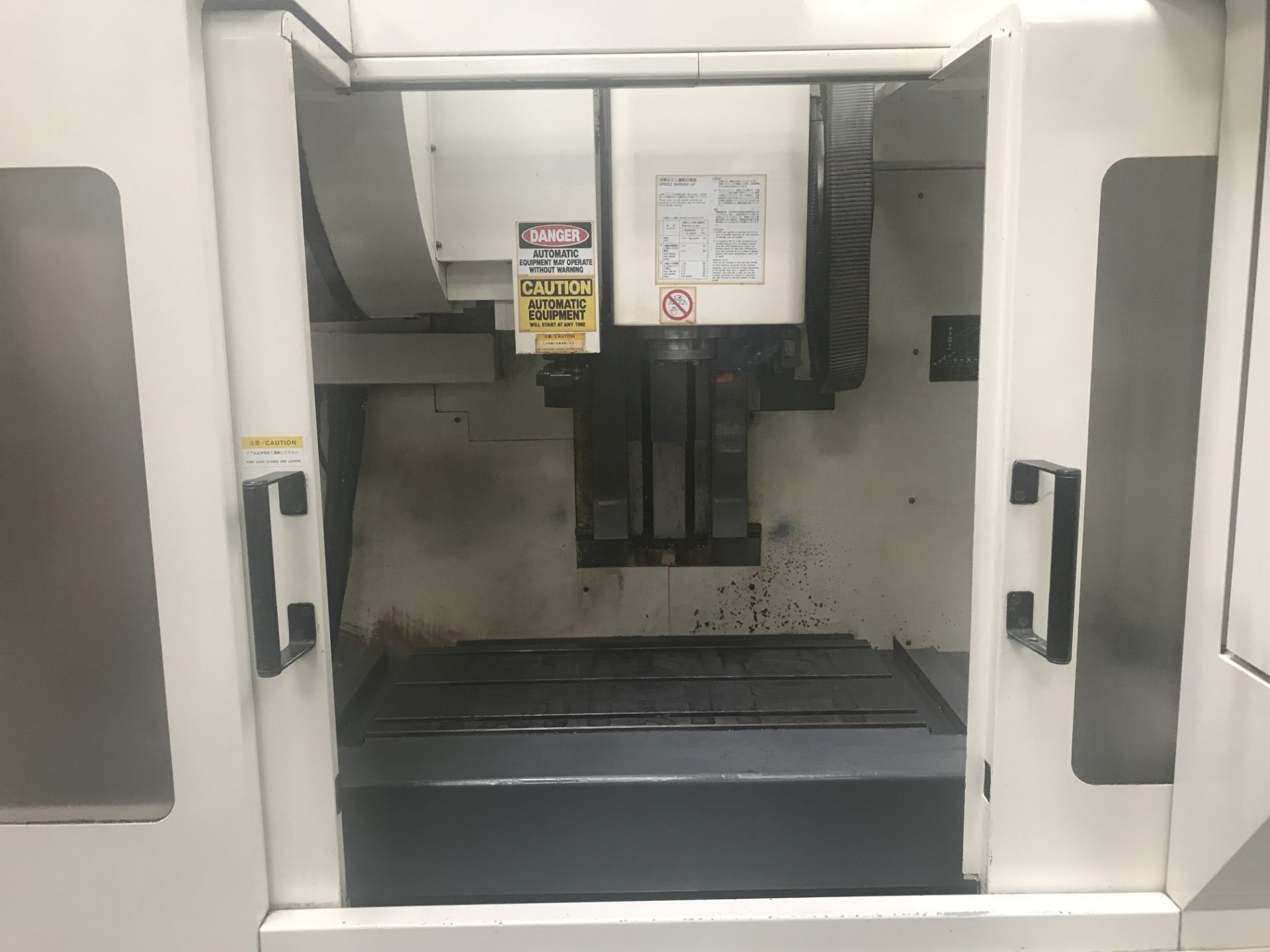 2000 KITAMURA MYCENTER-3xi, 15K SPINDLE, CAT 40, 30 TOOL SMTC, FANUC SERIES 16i-M CONTROL, WITH CHIP - Image 4 of 11