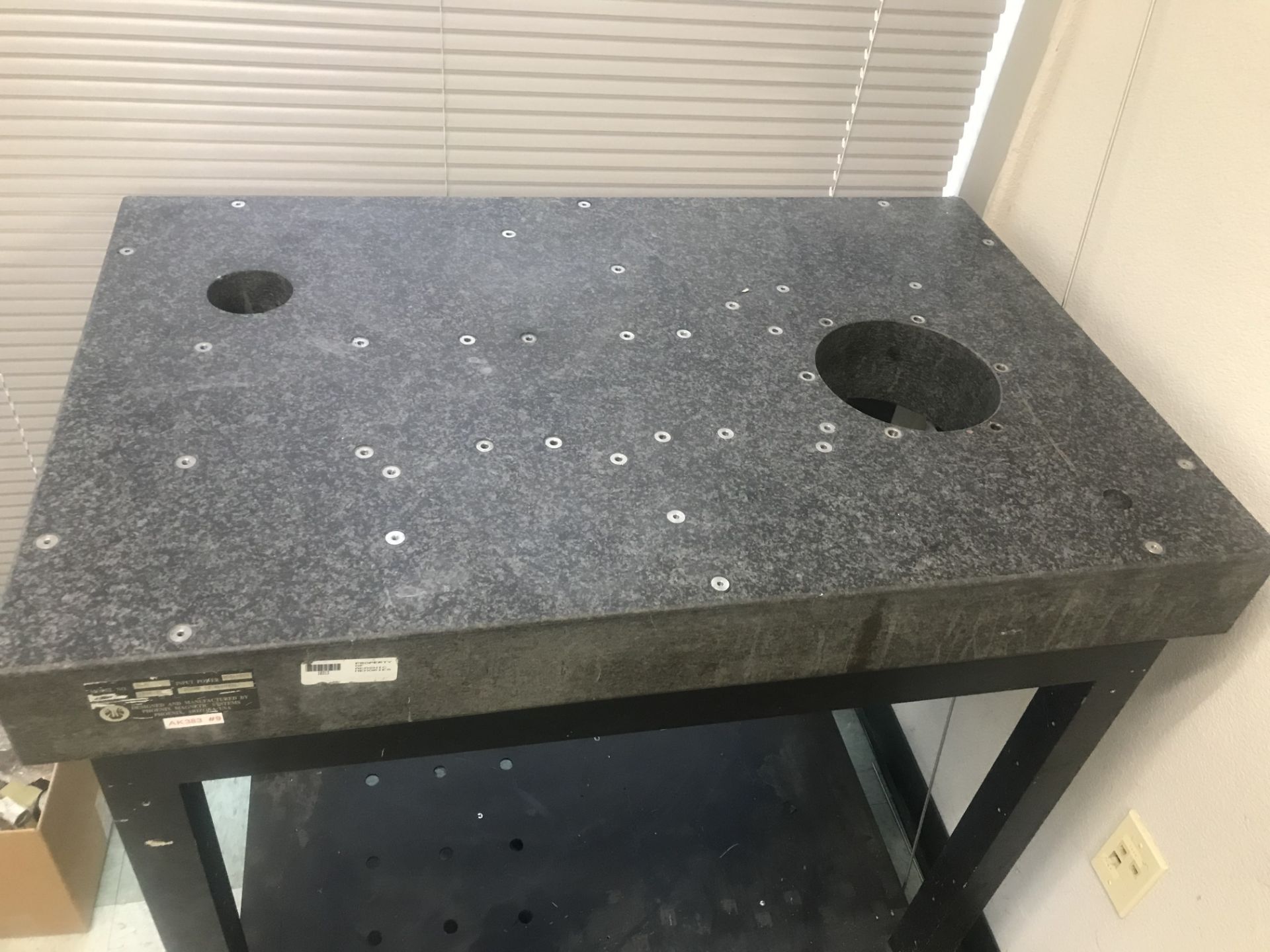 24" x 38" BLACK GRANITE SURFACE TABLE WITH ROLLING TABLE - Image 3 of 3