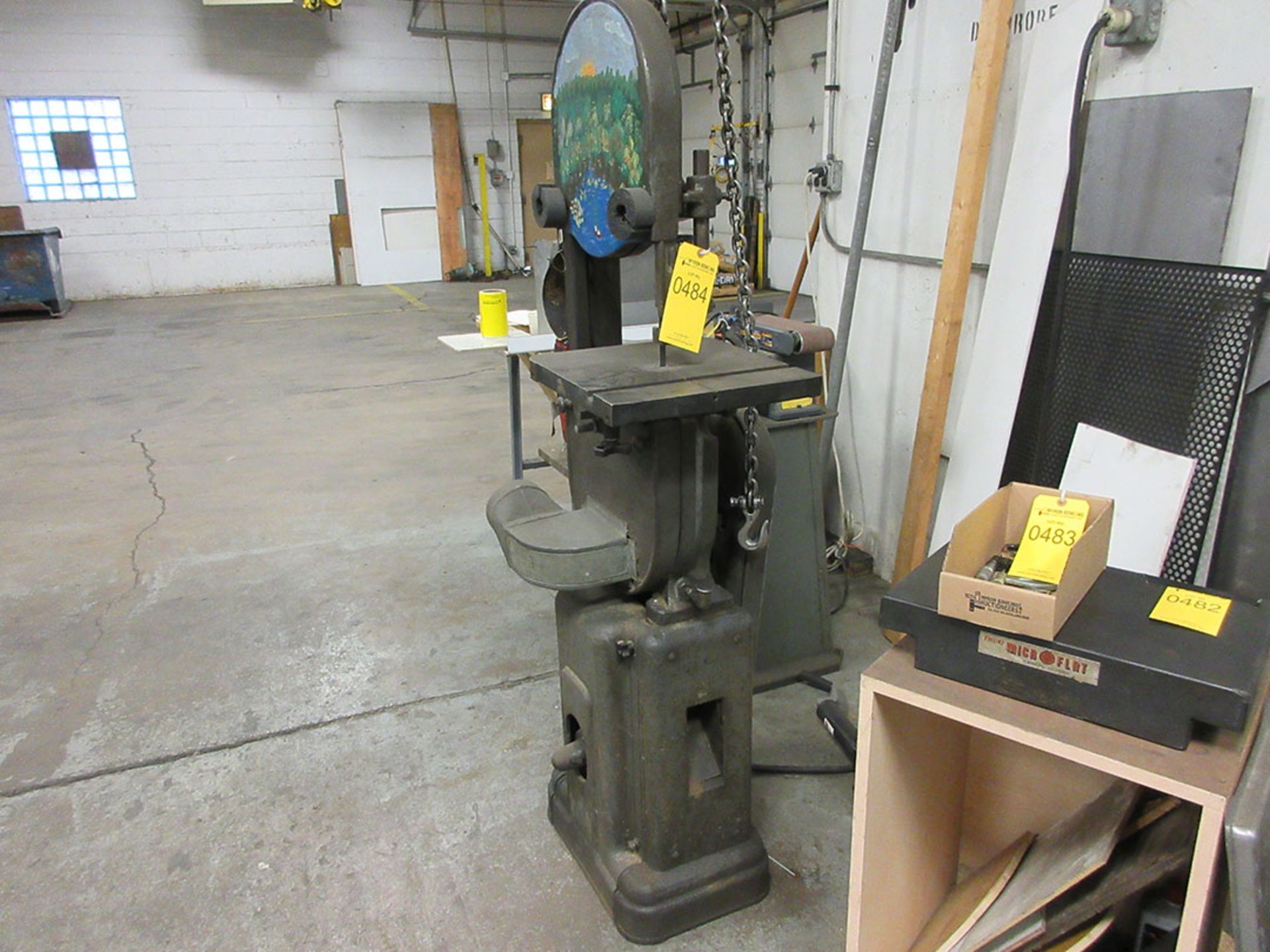 12'' THROAT VERTICAL BAND SAW