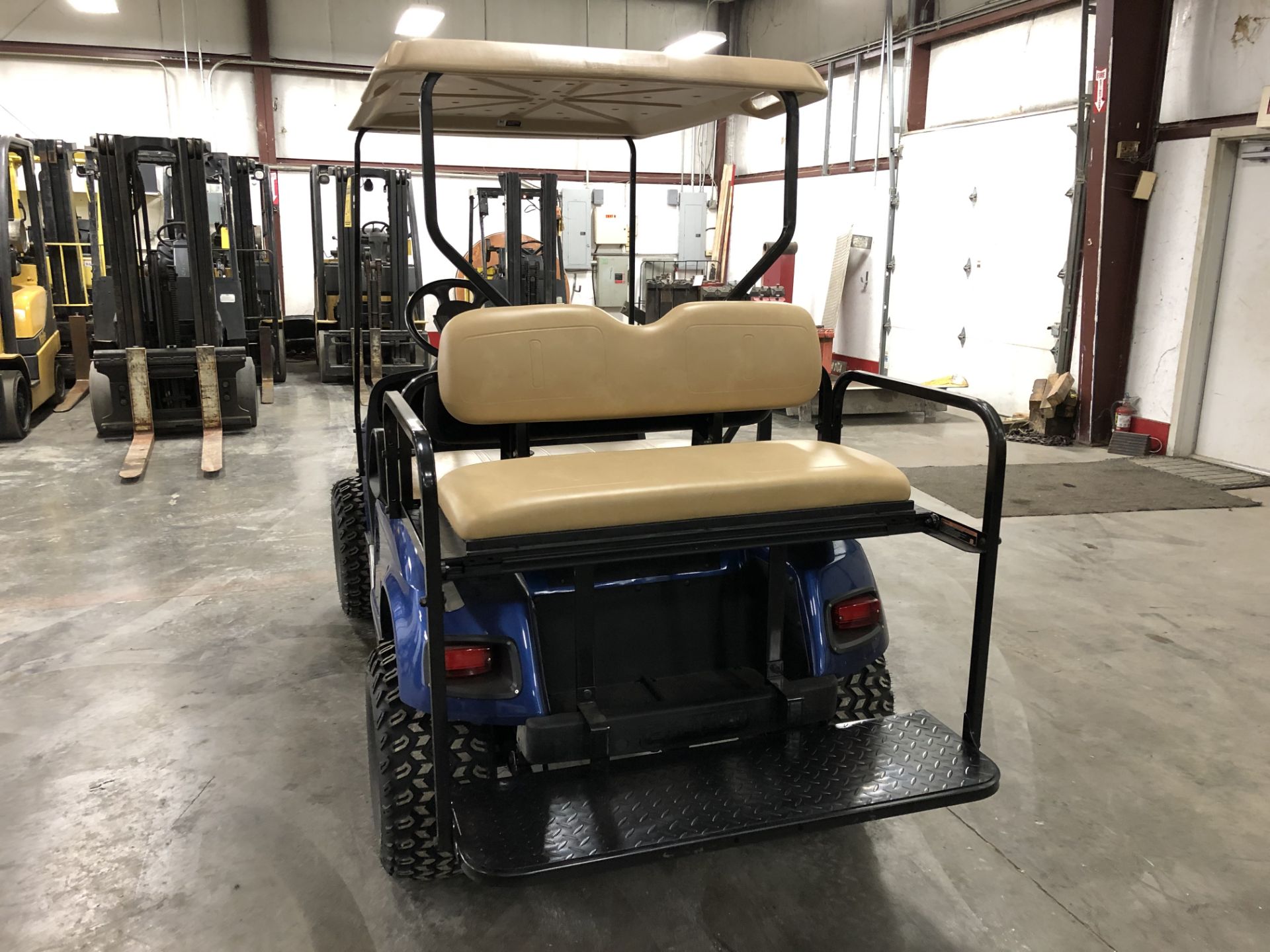 2010 EZ-GO PDS ELECTRIC GOLF CART, WITH 36 VOLT CHARGER, 4-PASSENGER FOLD DOWN SEAT, LIFT KIT, - Image 2 of 5