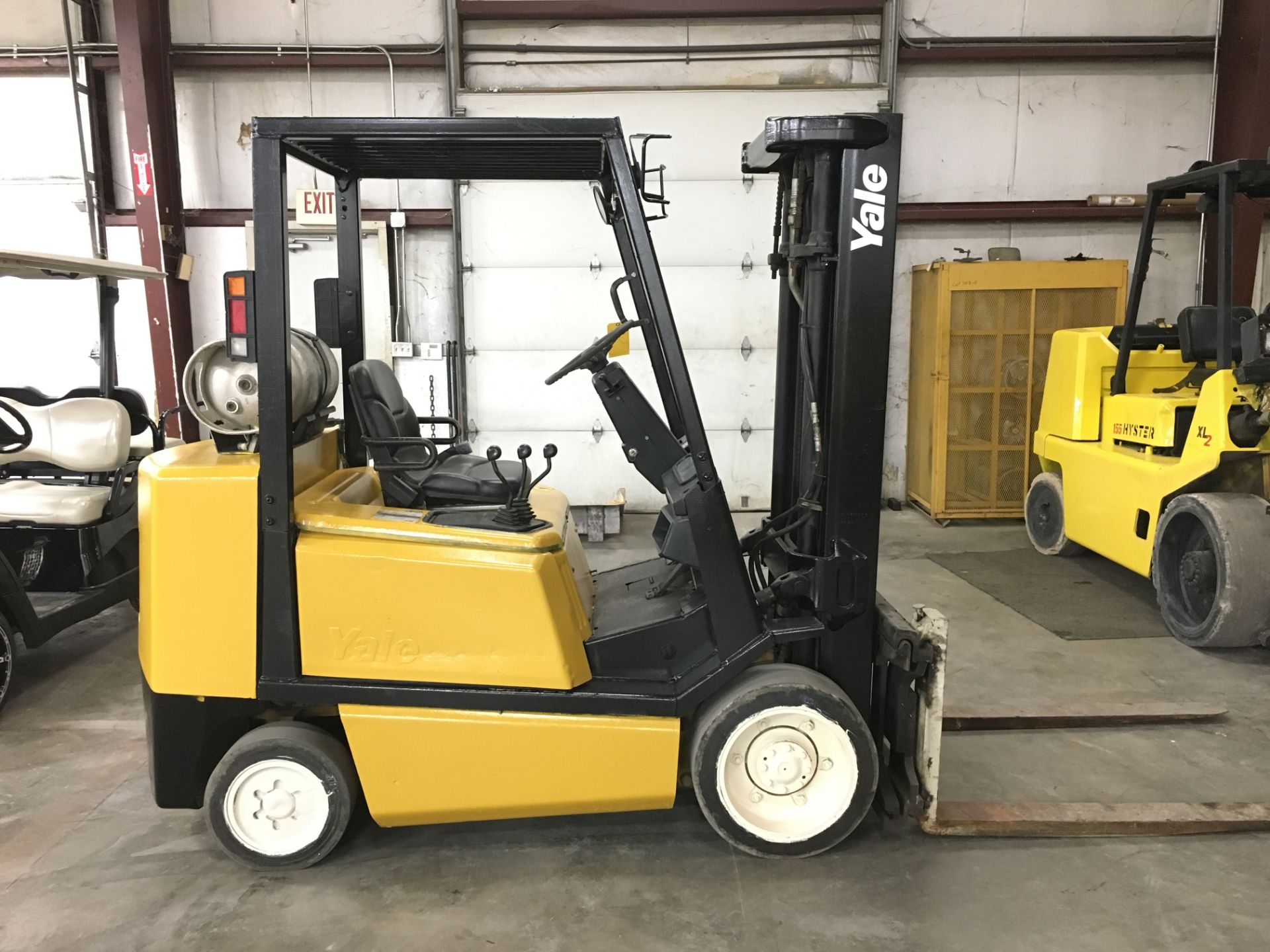 1999 YALE 6,000 LB. FORKLIFT, MODEL: GLC060, S/N: E187V11903W, LPG, LEVER SHIFT, SOLID TIRES