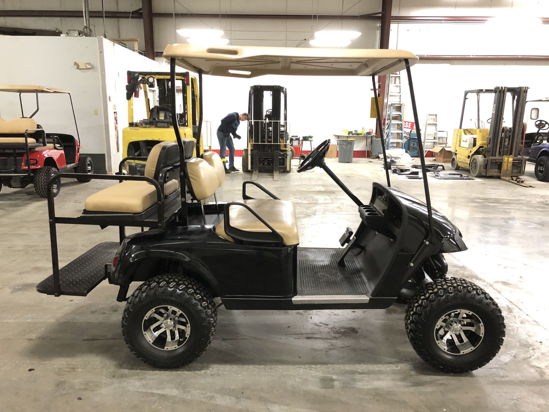 2010 EZ-GO PDS ELECTRIC GOLF CART, WITH 36 VOLT CHARGER, 4-PASSENGER FOLD DOWN SEAT, LIFT KIT, - Image 3 of 6