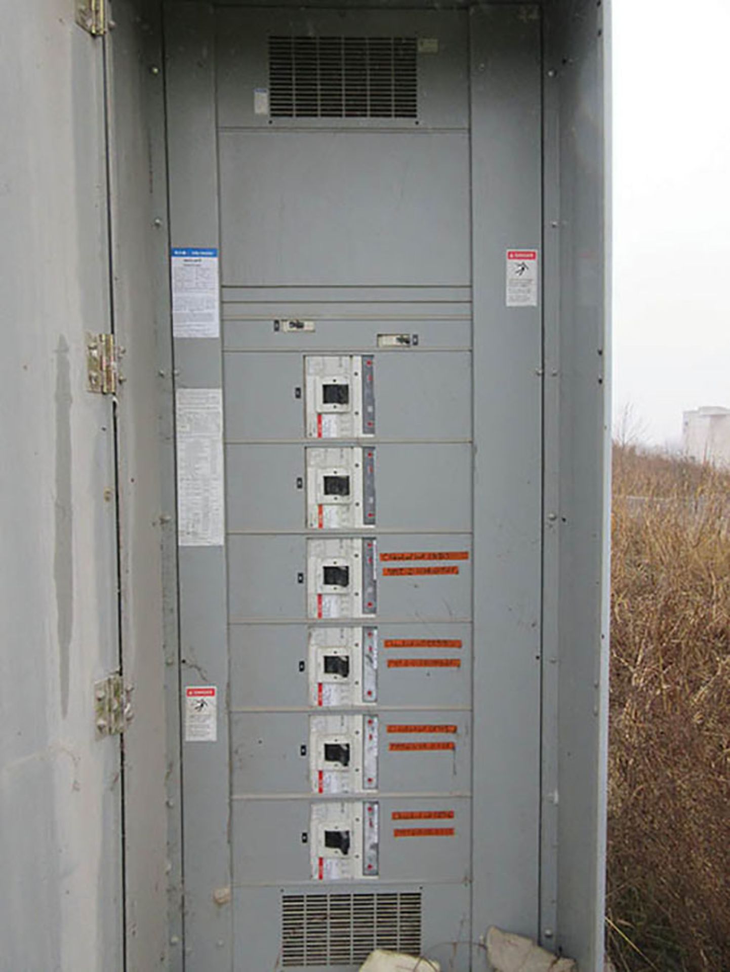 MAIN POWER SUPPLY EATON SWITCHBOARD, 480-VOLT - Image 2 of 3