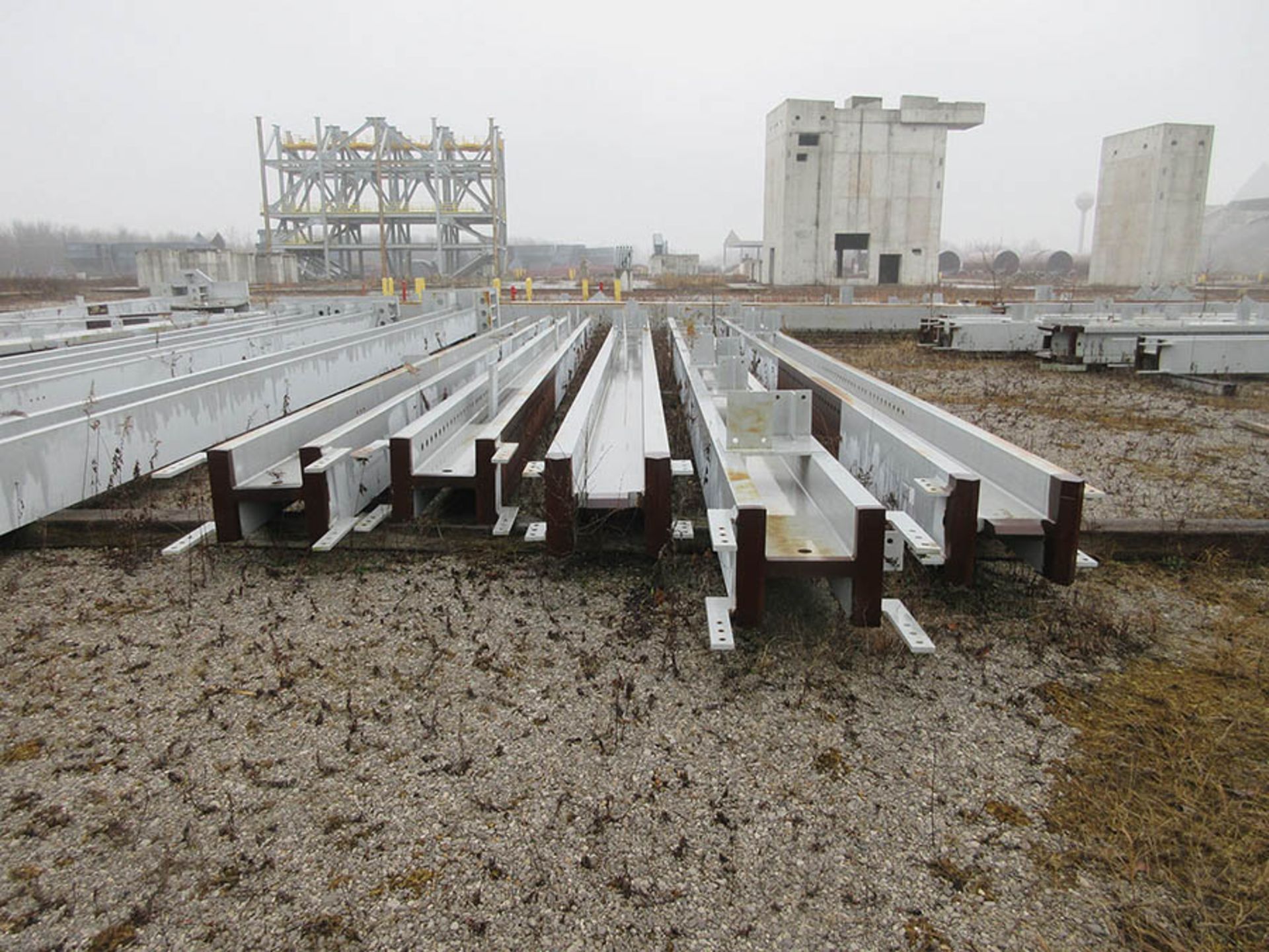 LARGE LOT WITH JUMBO STRUCTURAL STEEL - Image 8 of 12