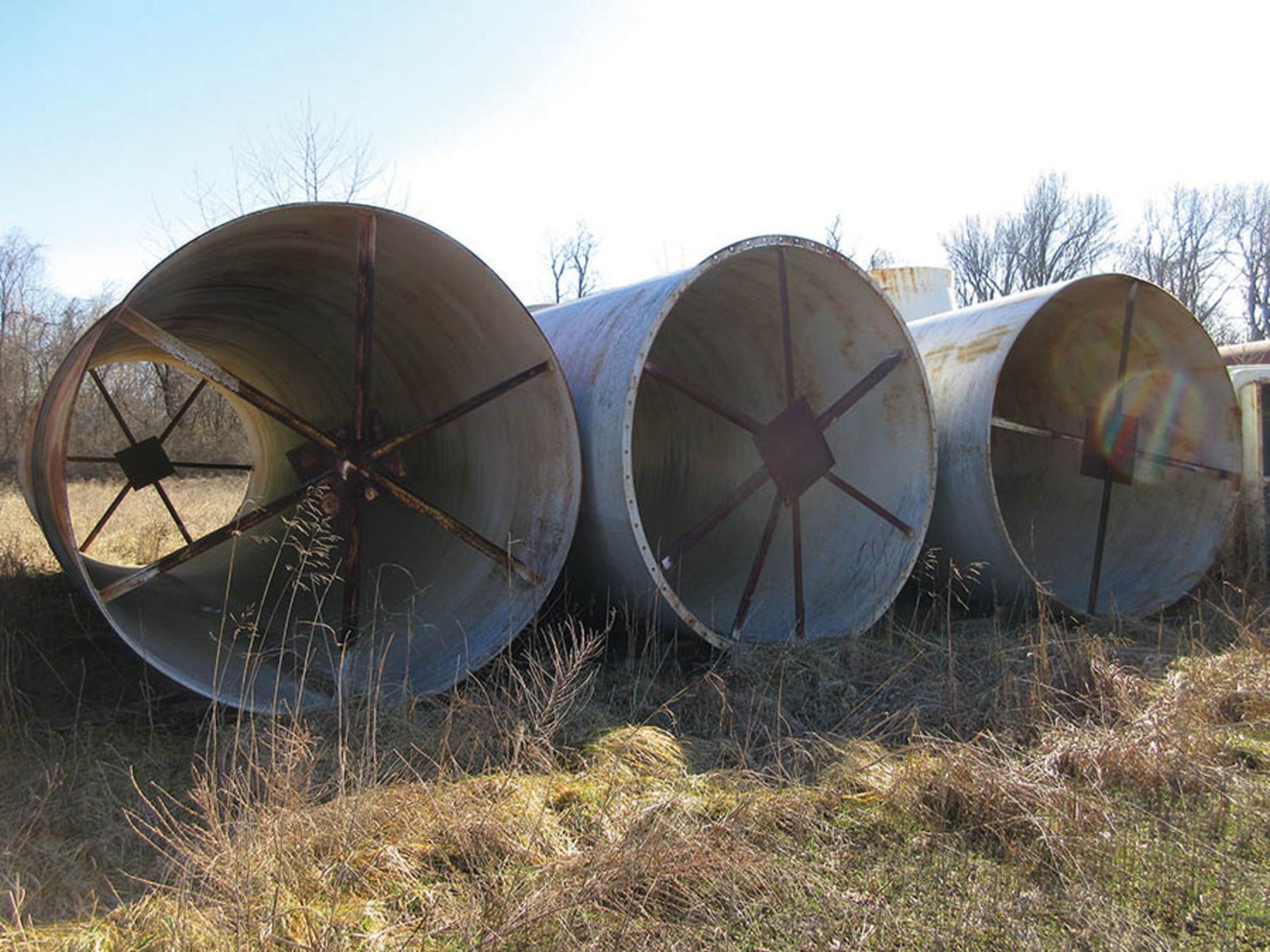 LARGE LOT OF GRAY DUCT WORK - Image 6 of 6