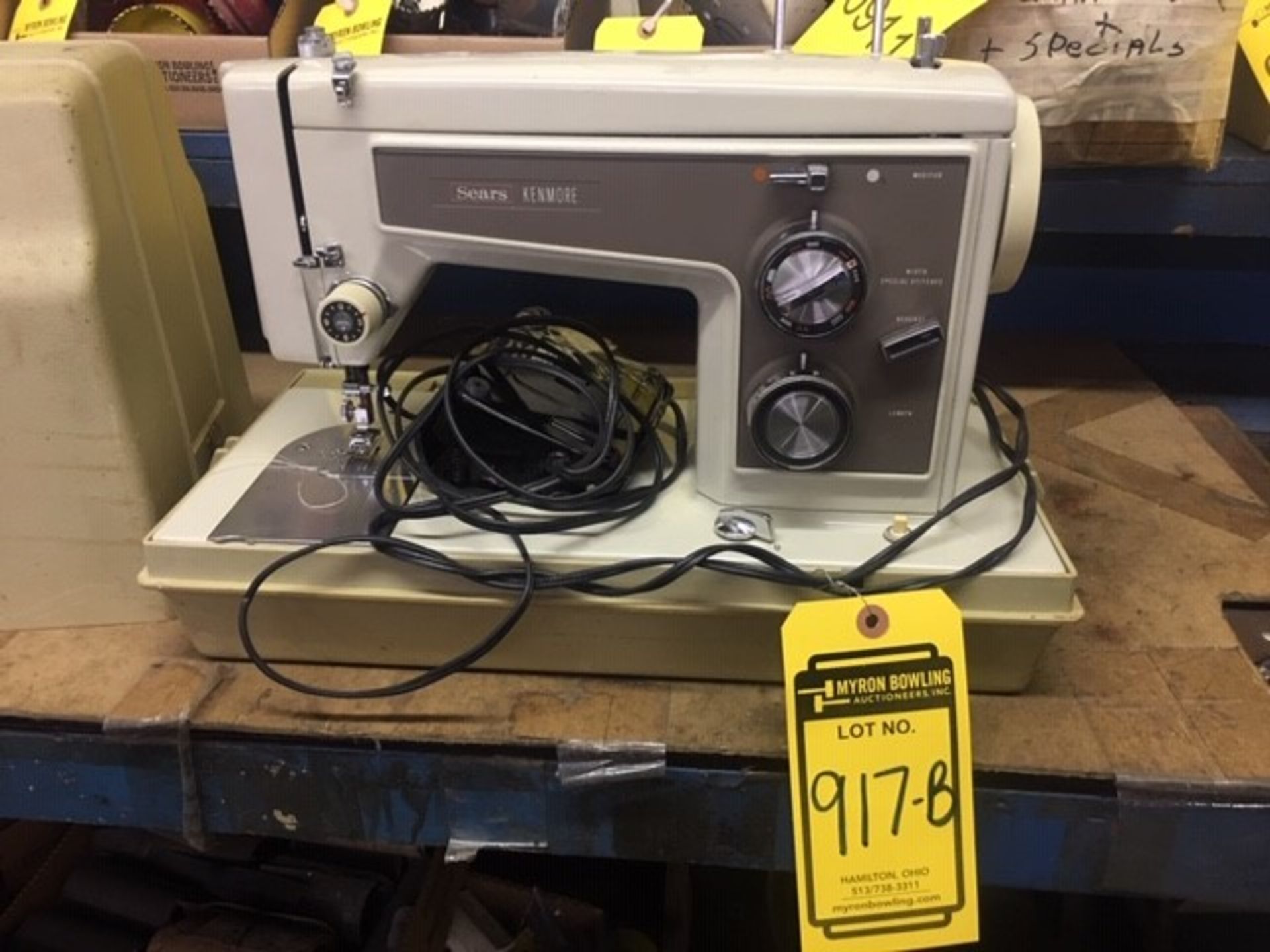 SEARS KENMORE PORTABLE SEWING MACHINE