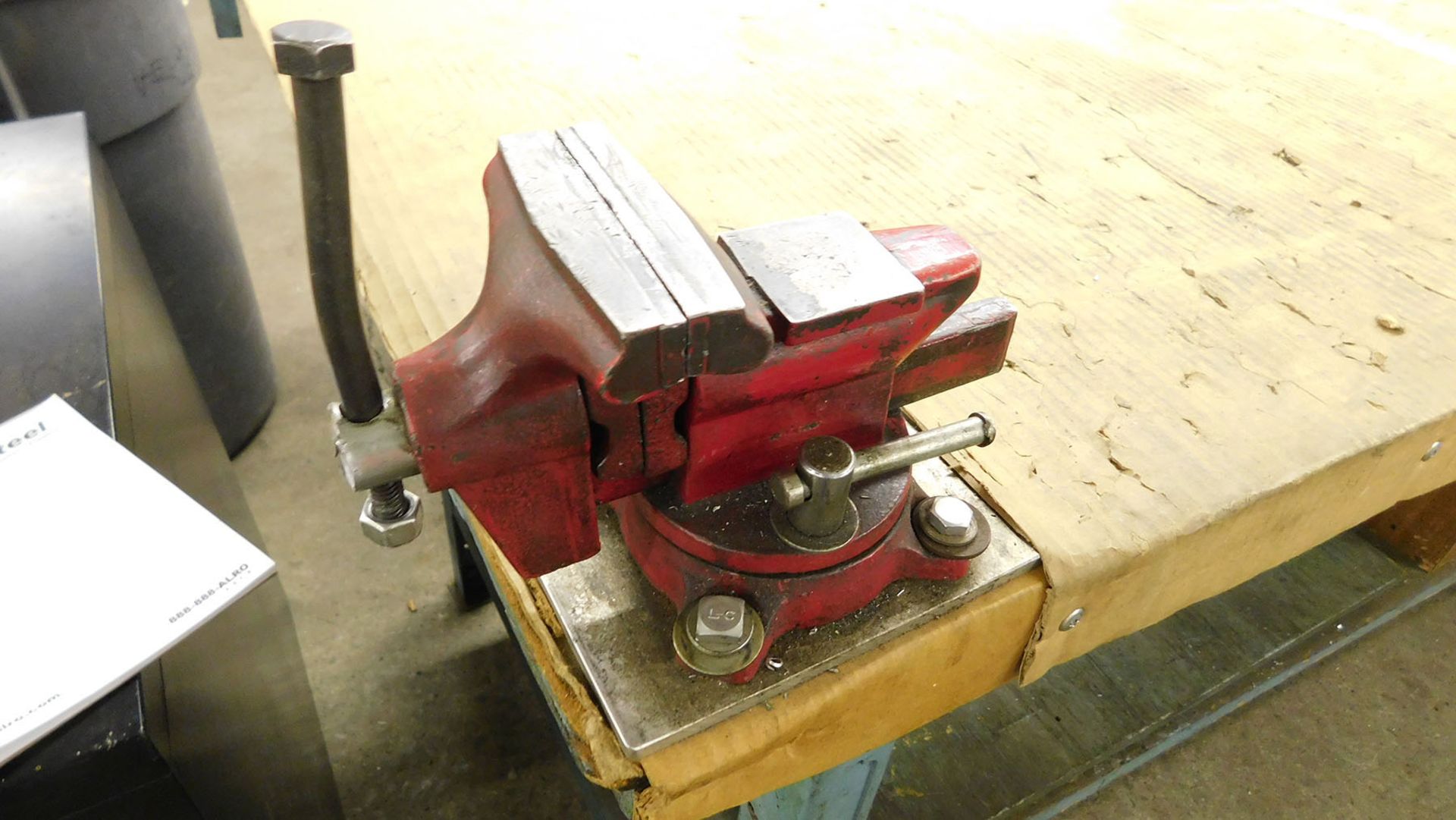 6 1/2' X 3' WOOD WORK BENCH WITH SWIVEL VISE - Image 2 of 2