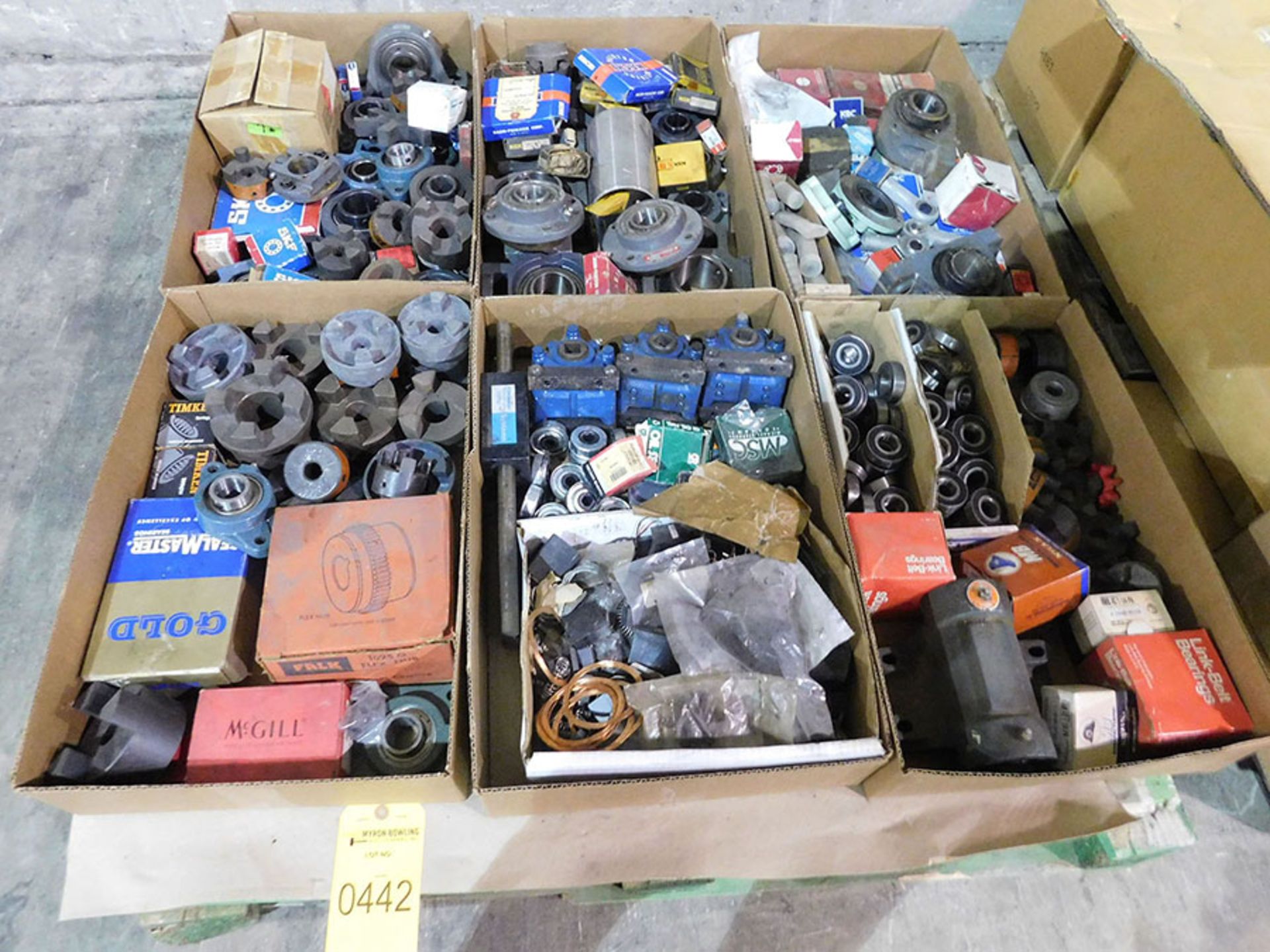 LOT OF ASSORTED BEARINGS & RACES